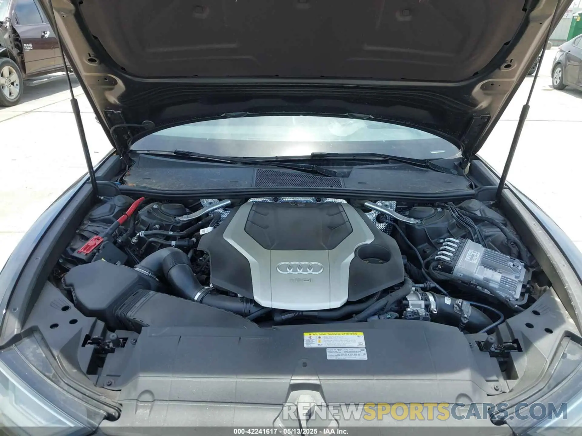 10 Фотография поврежденного автомобиля WAUK2AF29KN064896 AUDI A6 2019