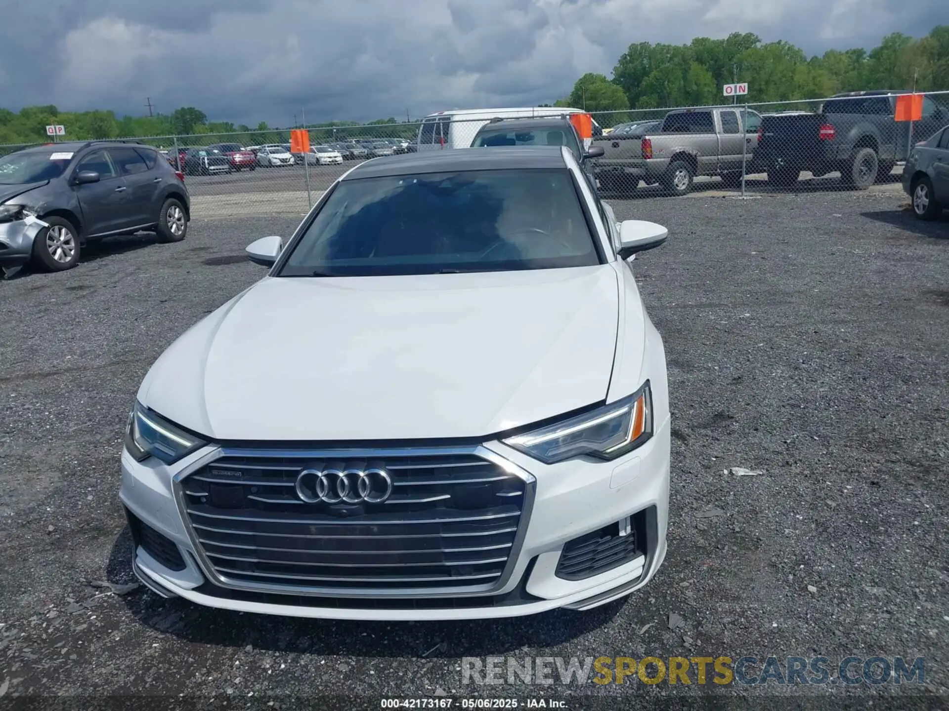 12 Фотография поврежденного автомобиля WAUL2AF21KN026776 AUDI A6 2019