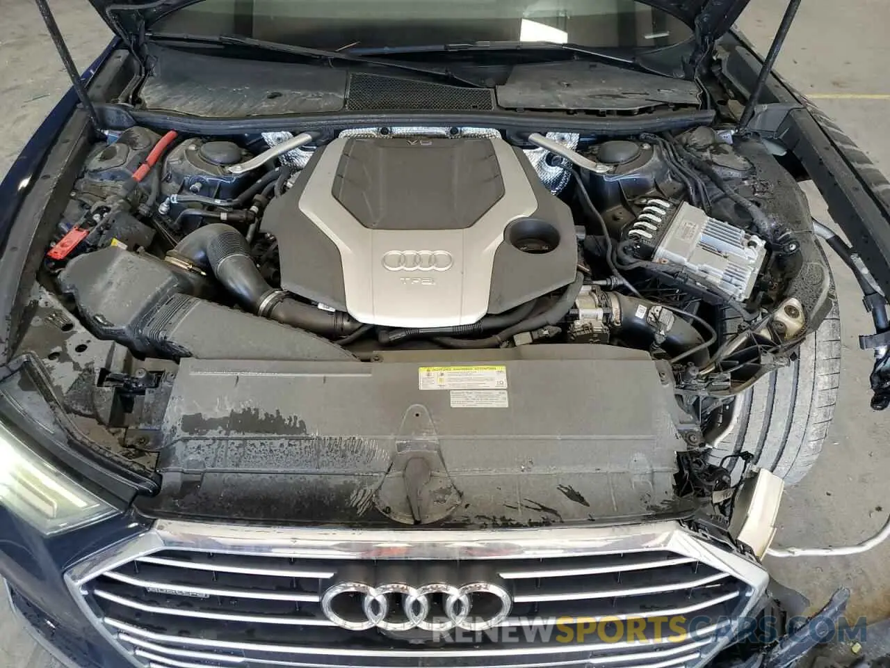 11 Фотография поврежденного автомобиля WAUL2AF23KN074540 AUDI A6 2019