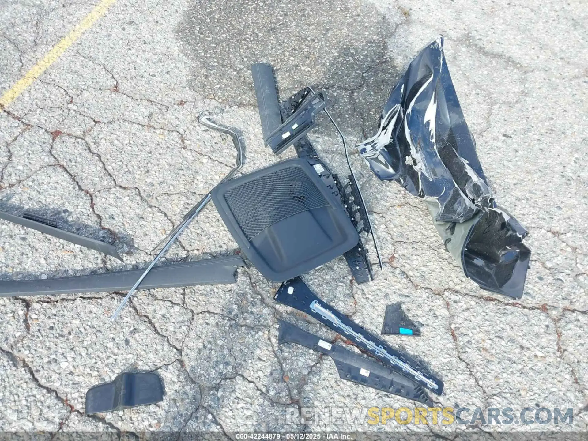 12 Photograph of a damaged car WAUL2AF26KN116506 AUDI A6 2019