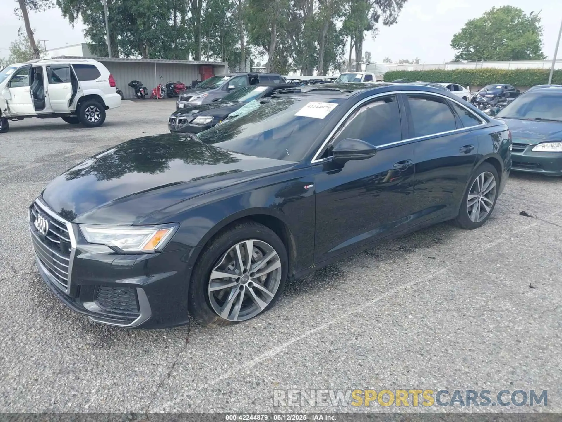 2 Photograph of a damaged car WAUL2AF26KN116506 AUDI A6 2019