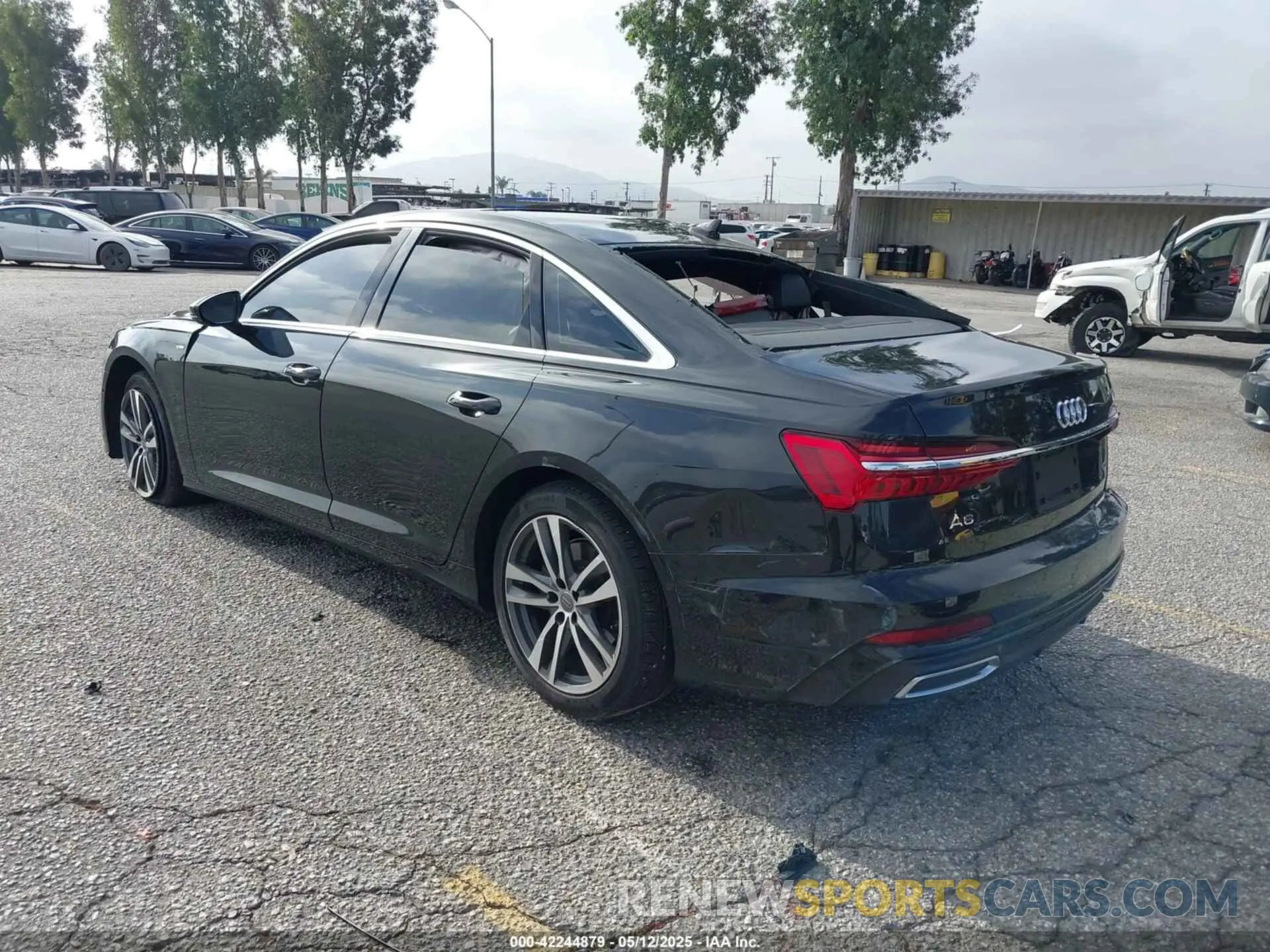 3 Photograph of a damaged car WAUL2AF26KN116506 AUDI A6 2019