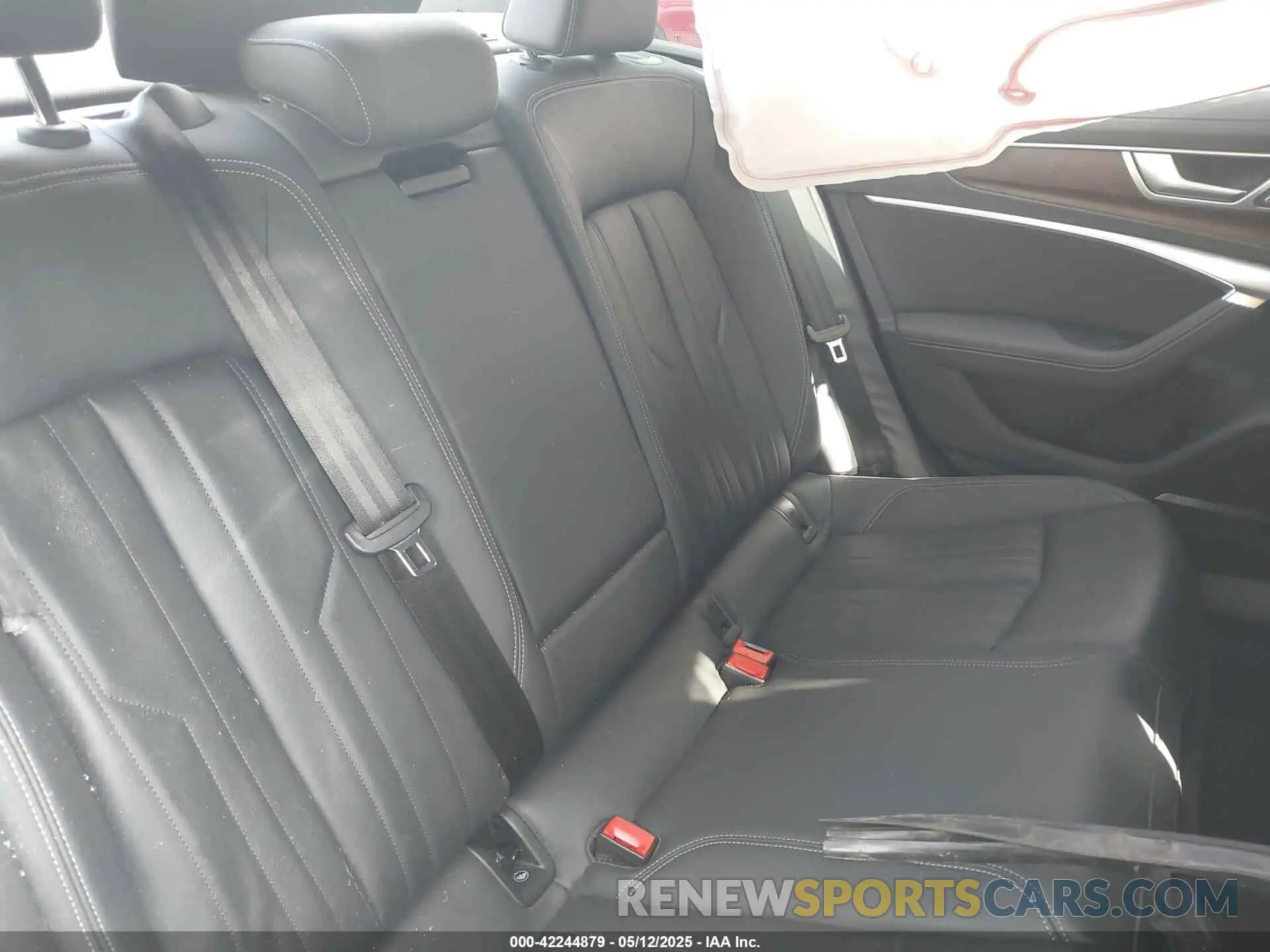 8 Photograph of a damaged car WAUL2AF26KN116506 AUDI A6 2019