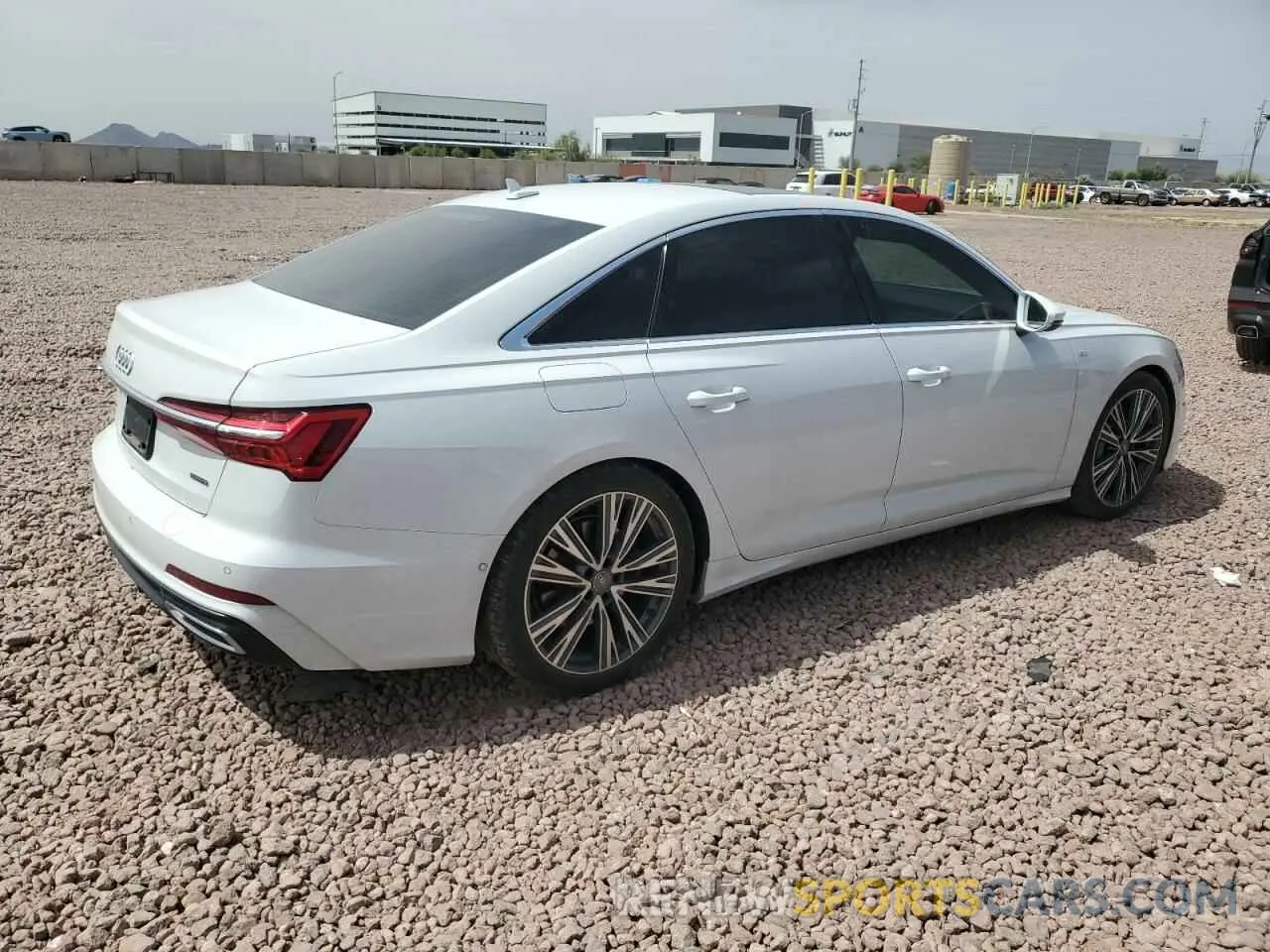 3 Фотография поврежденного автомобиля WAUL2AF28KN025012 AUDI A6 2019