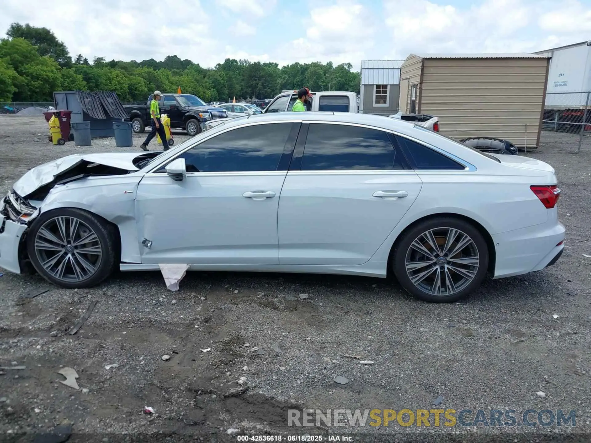 14 Фотография поврежденного автомобиля WAUL2BF29KN062916 AUDI A6 2019