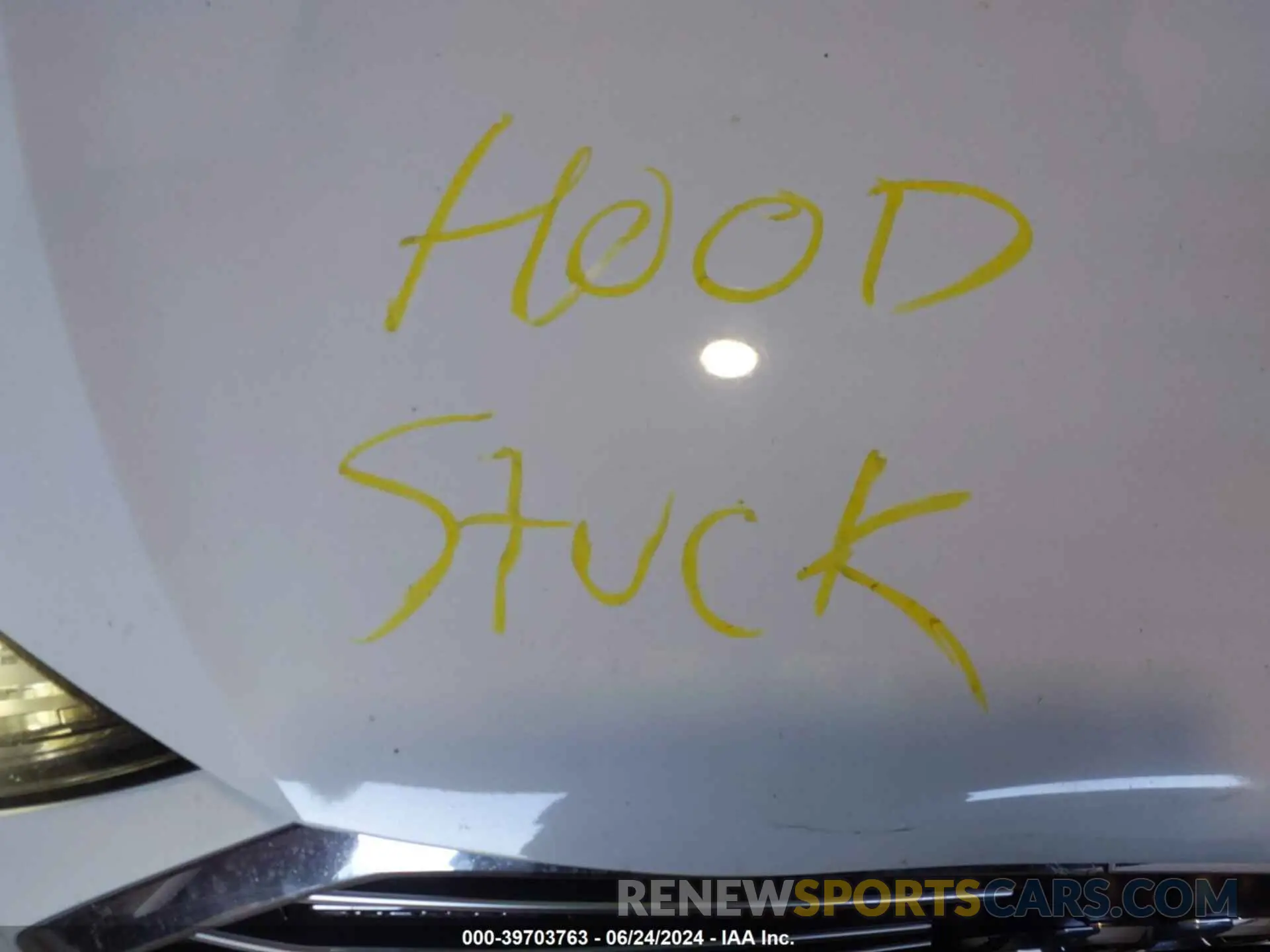 10 Photograph of a damaged car WAUM2AF20KN024022 AUDI A6 2019
