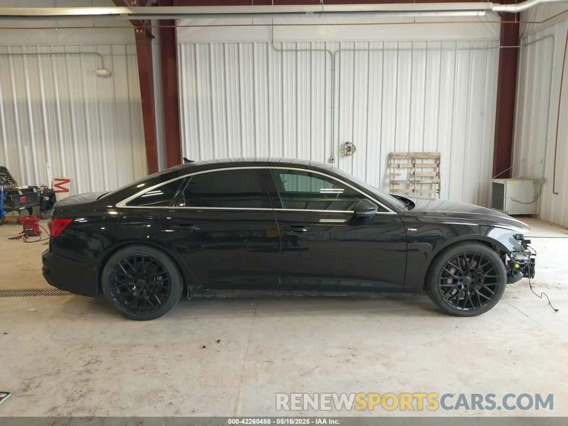 14 Фотография поврежденного автомобиля WAUM2AF20KN026773 AUDI A6 2019