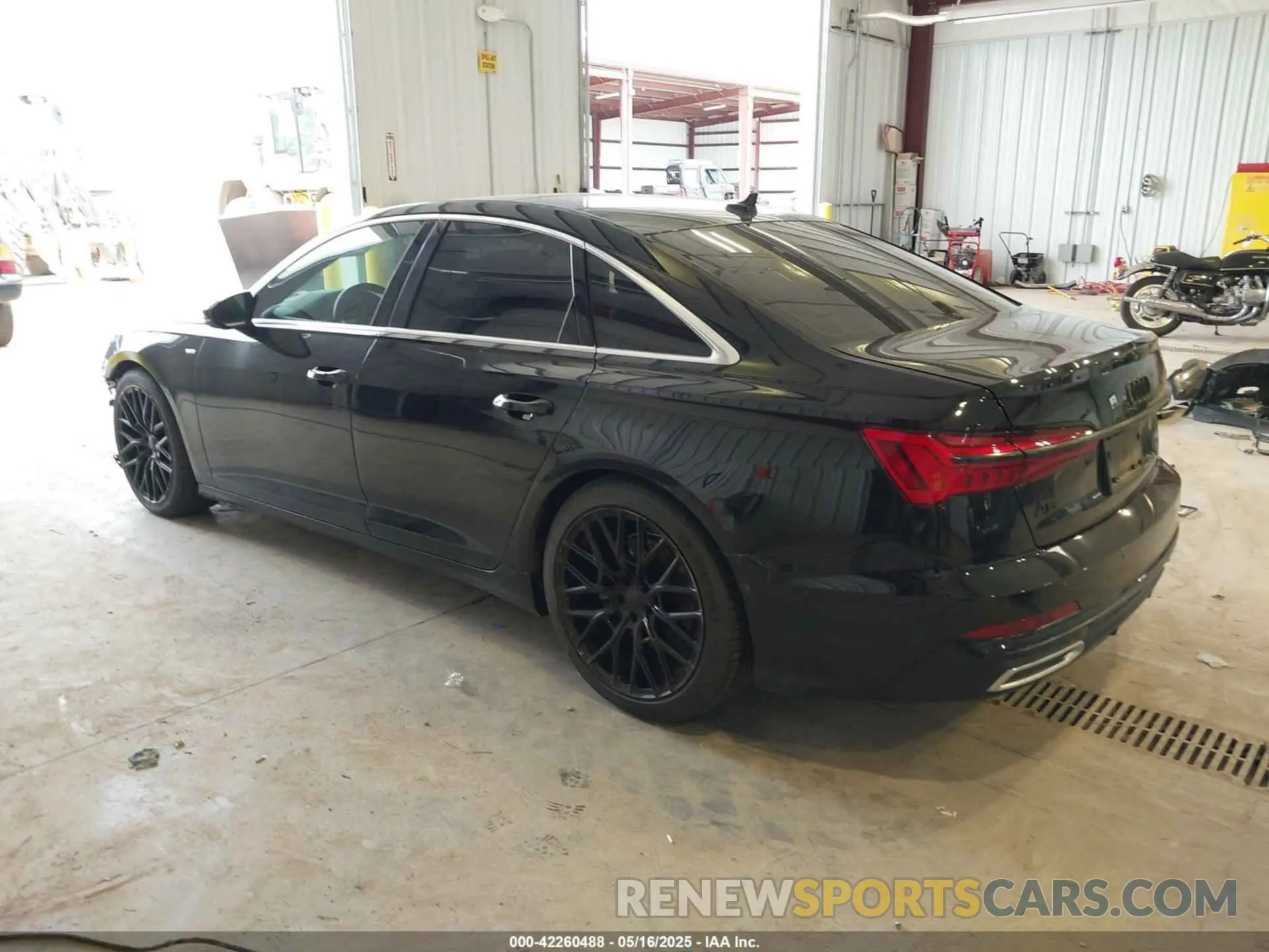 3 Фотография поврежденного автомобиля WAUM2AF20KN026773 AUDI A6 2019