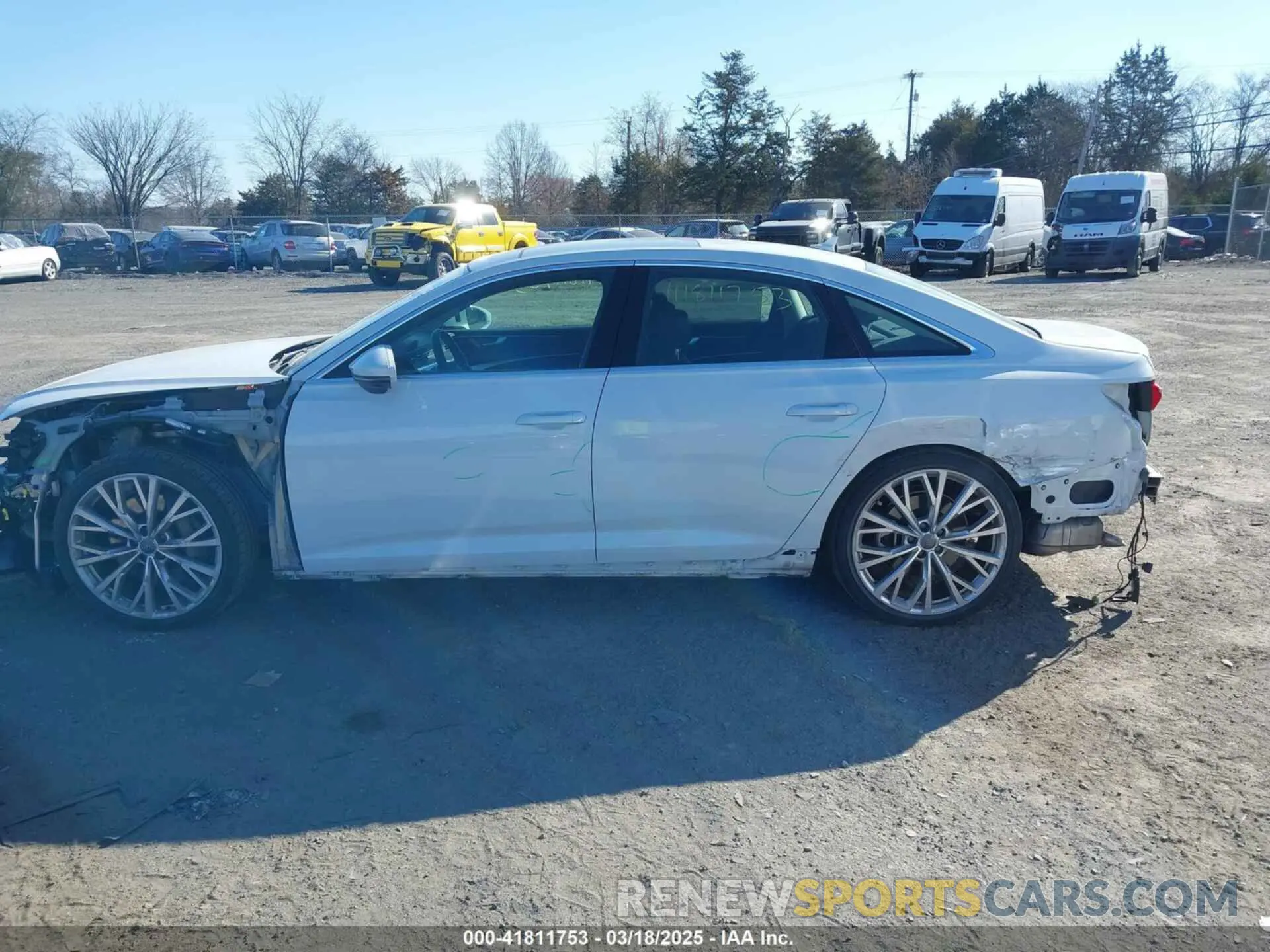 14 Фотография поврежденного автомобиля WAUM2AF22KN044384 AUDI A6 2019