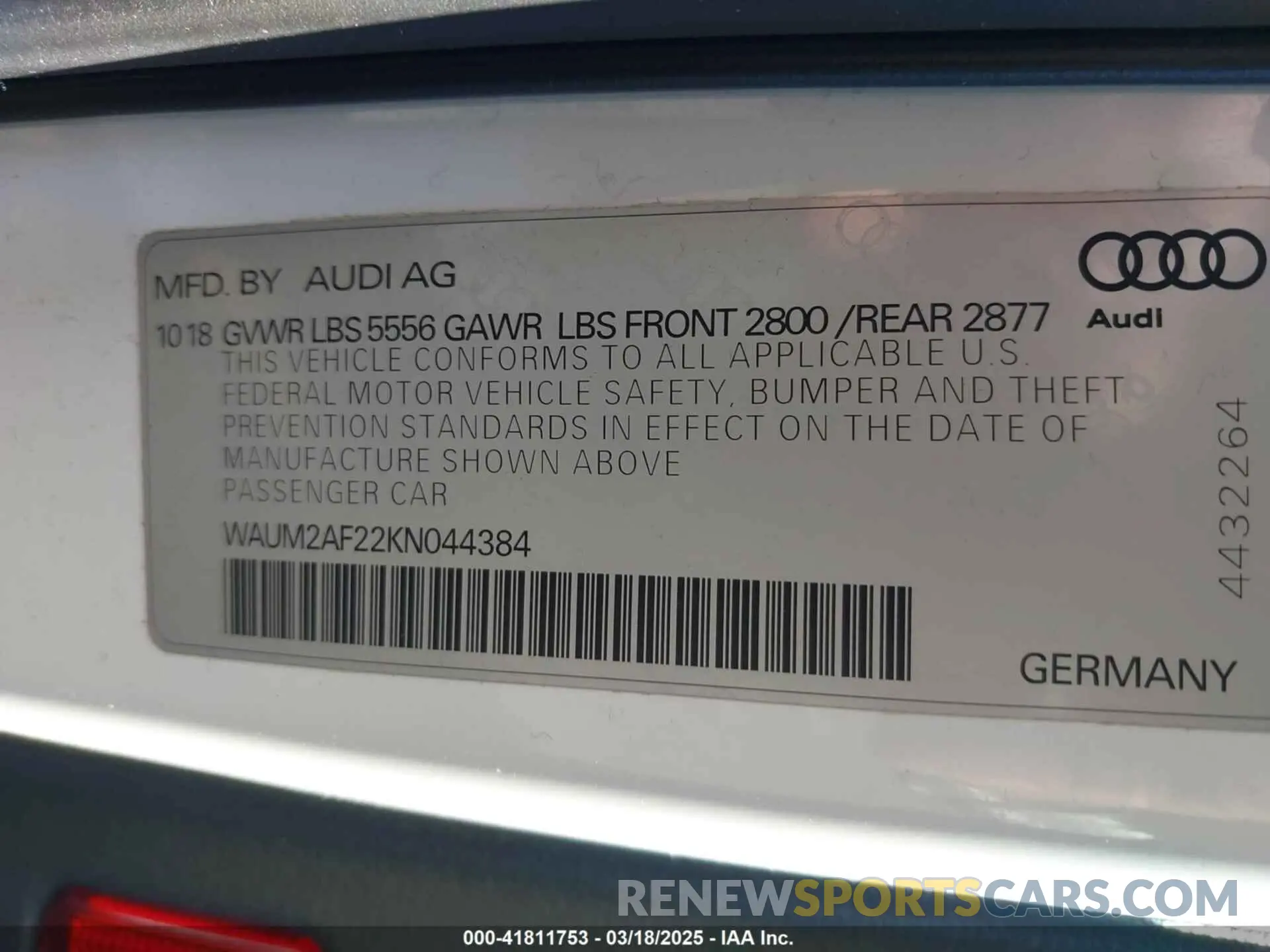 9 Фотография поврежденного автомобиля WAUM2AF22KN044384 AUDI A6 2019