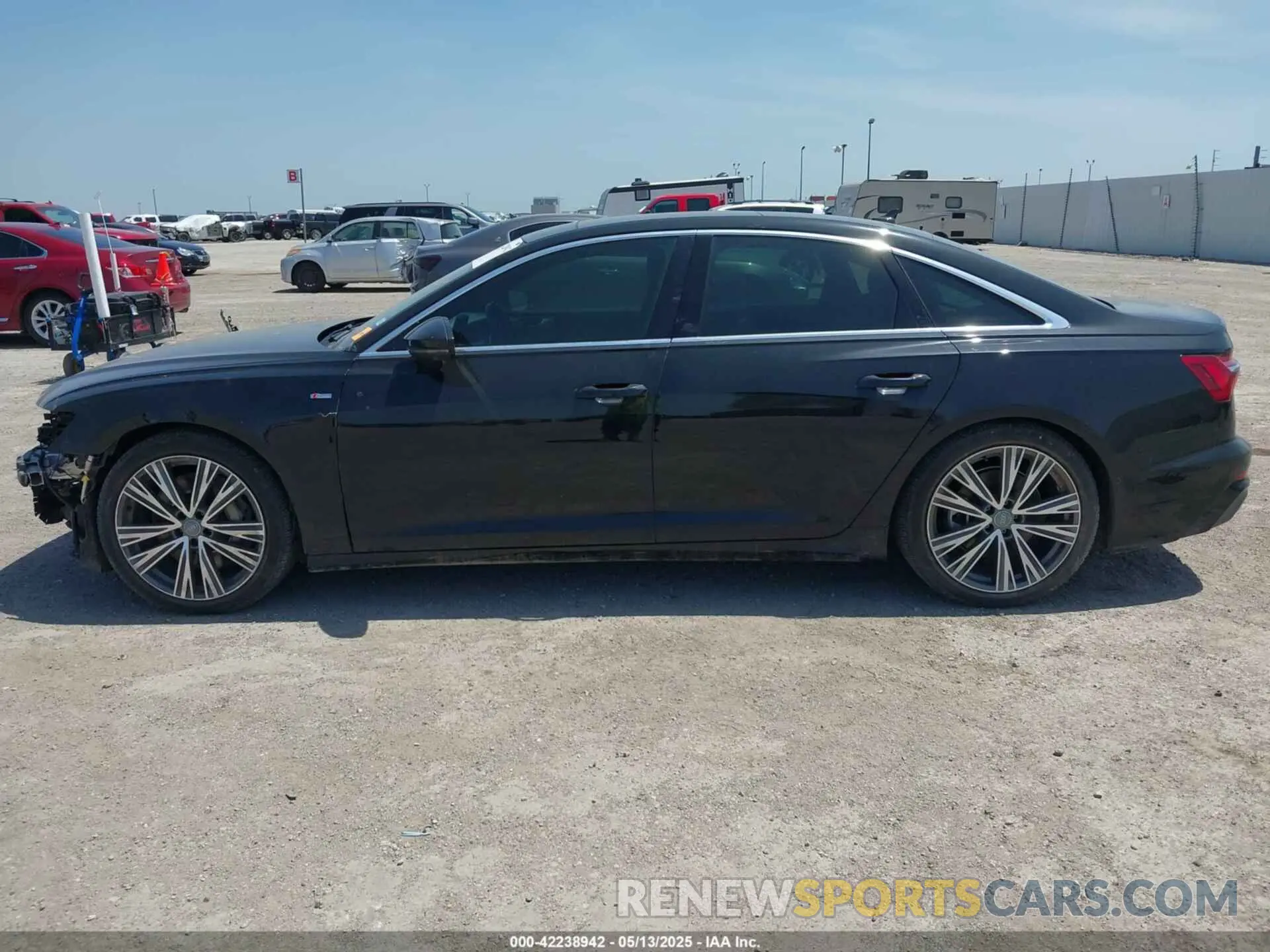 15 Фотография поврежденного автомобиля WAUM2AF25KN058165 AUDI A6 2019