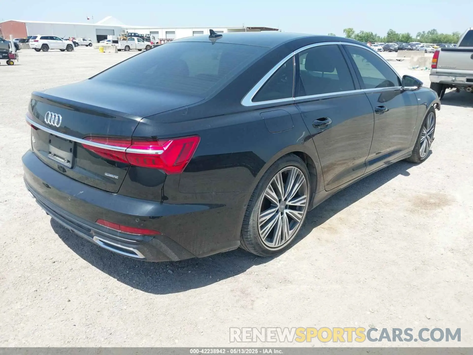 4 Фотография поврежденного автомобиля WAUM2AF25KN058165 AUDI A6 2019