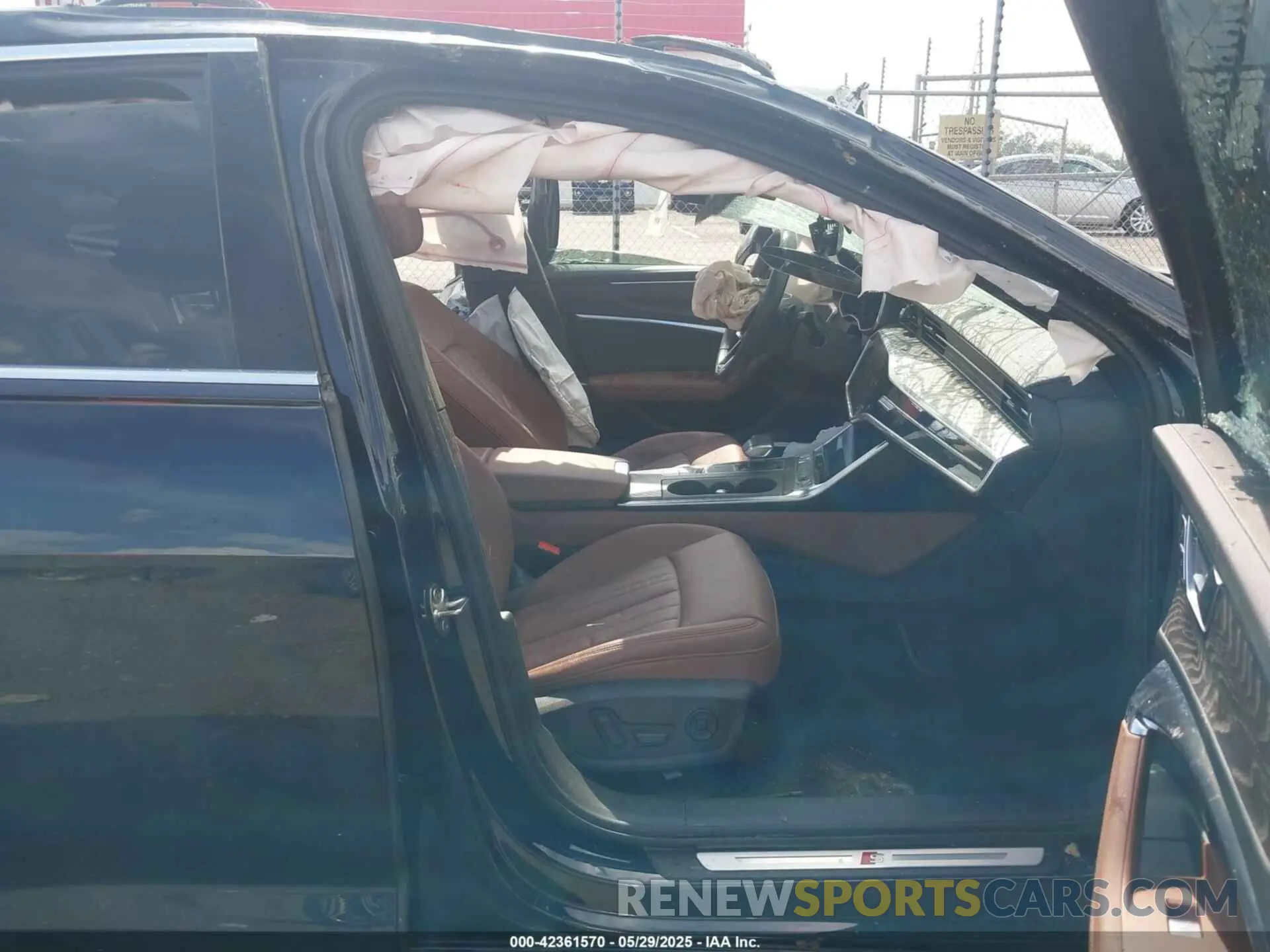 5 Photograph of a damaged car WAUM2AF26KN056408 AUDI A6 2019