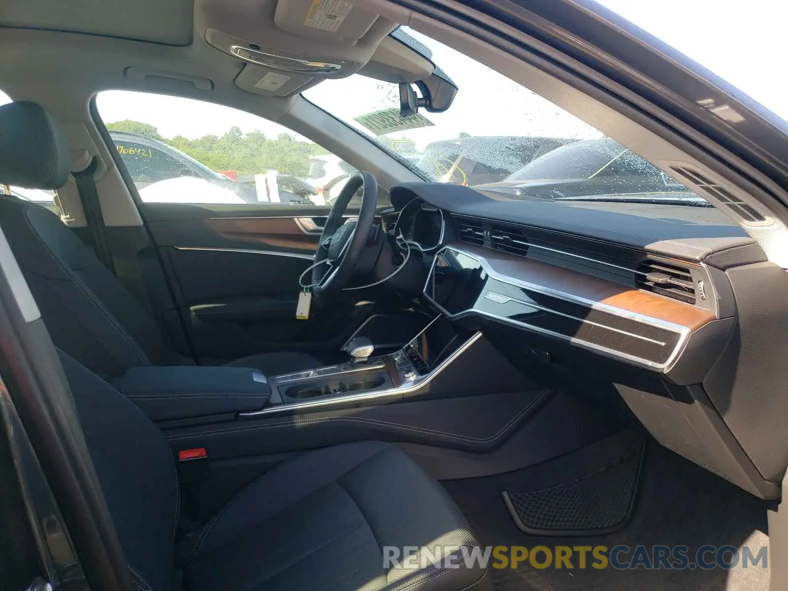 5 Photograph of a damaged car WAUM2BF27KN062059 AUDI A6 2019