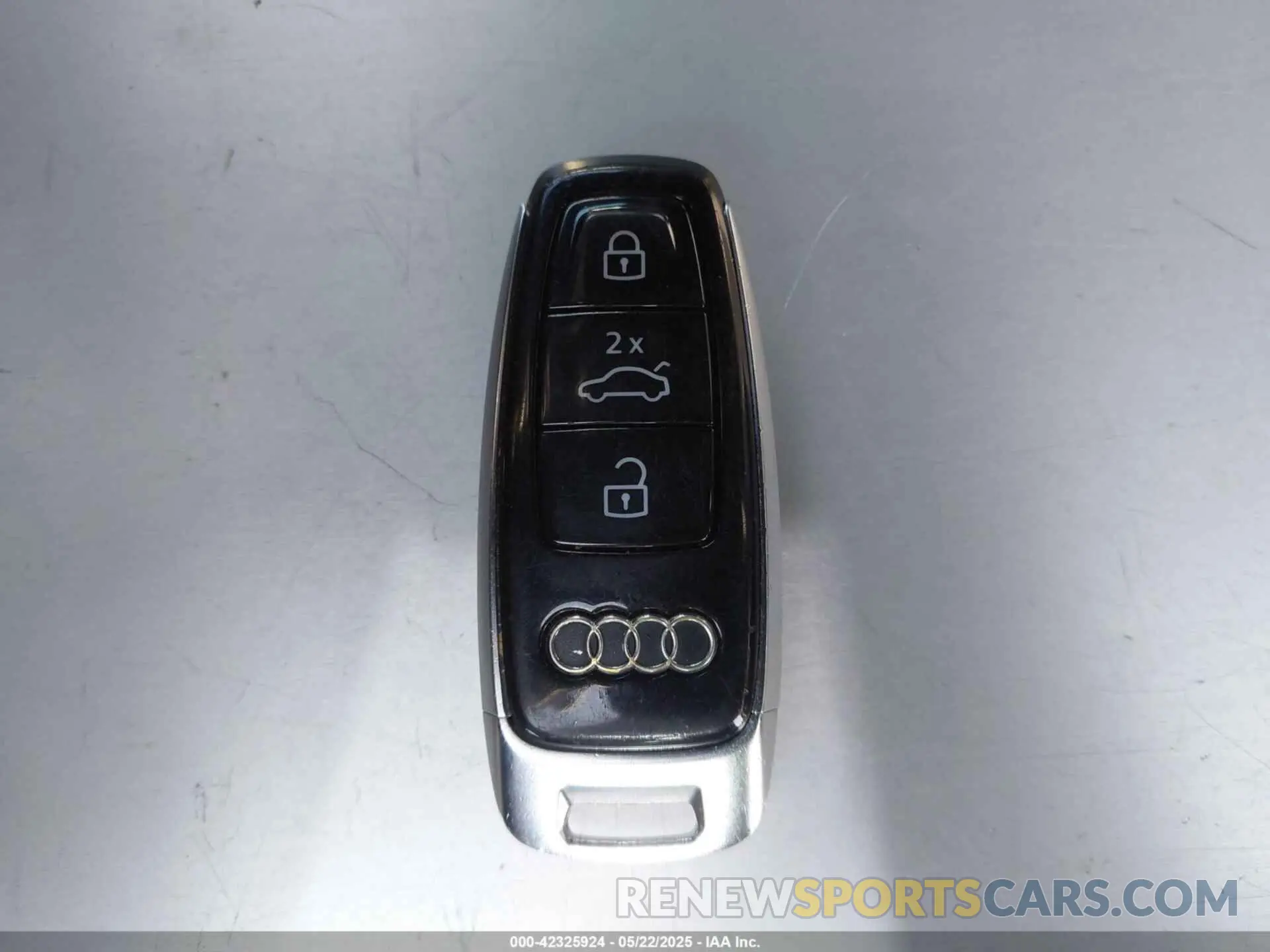 11 Фотография поврежденного автомобиля WAUD8AF25LN040474 AUDI A6 2020