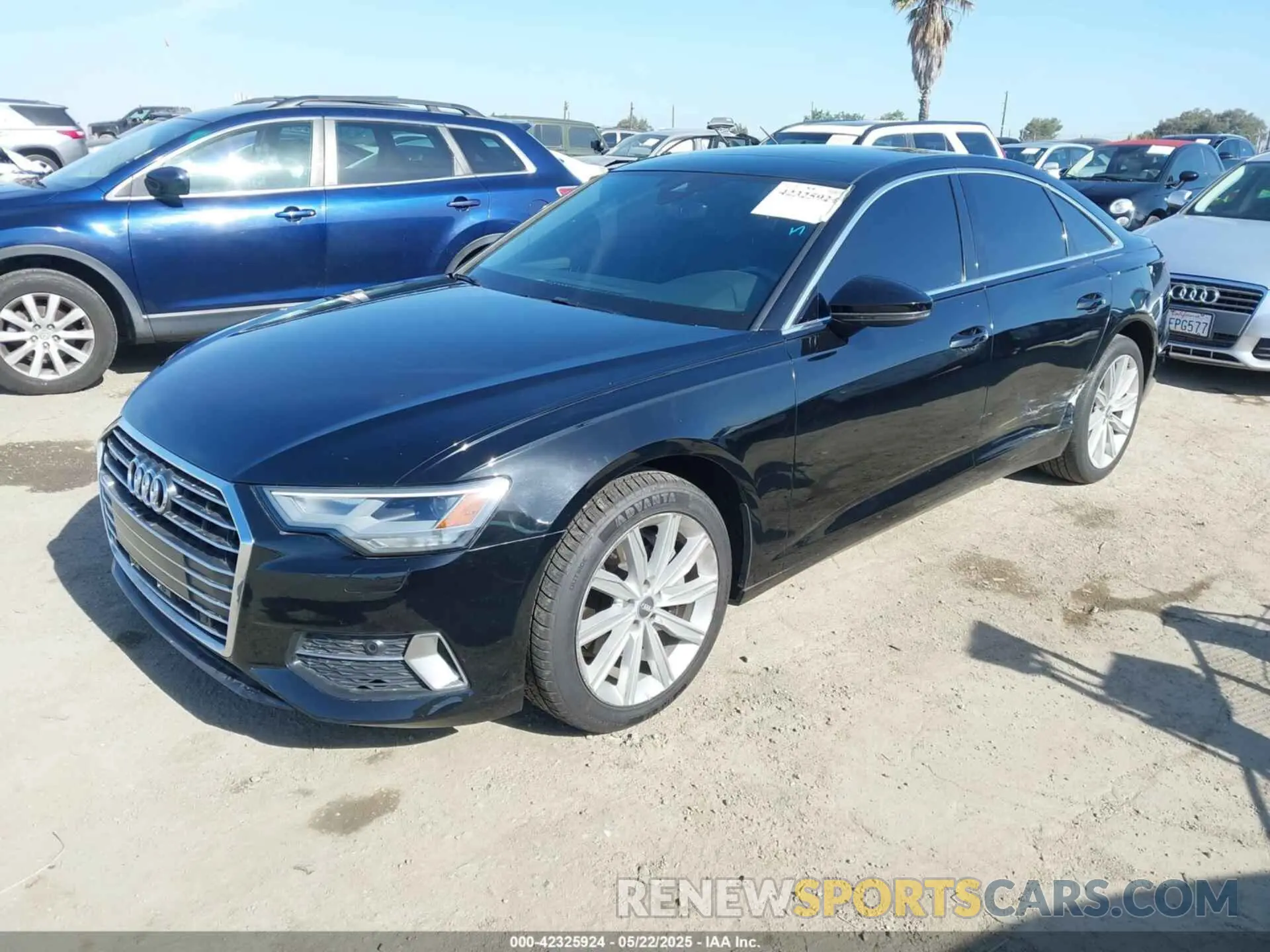 2 Фотография поврежденного автомобиля WAUD8AF25LN040474 AUDI A6 2020