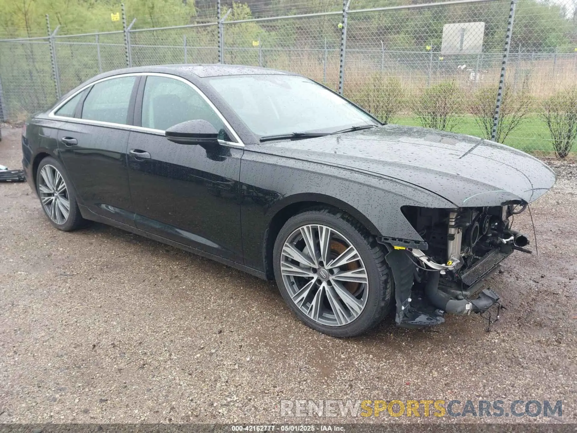 1 Фотография поврежденного автомобиля WAUD8AF28LN038685 AUDI A6 2020