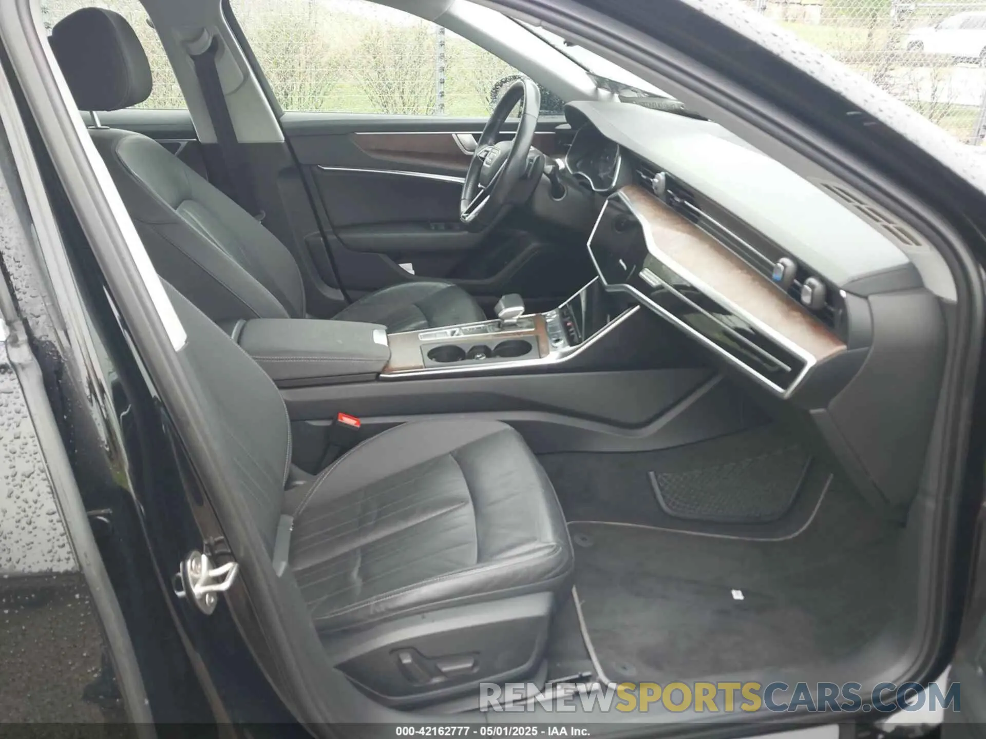 5 Фотография поврежденного автомобиля WAUD8AF28LN038685 AUDI A6 2020