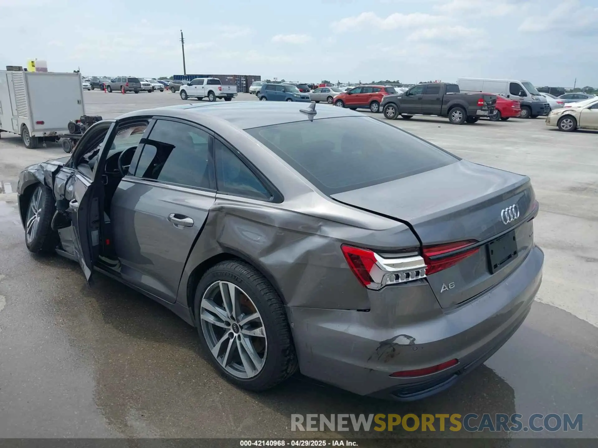 17 Фотография поврежденного автомобиля WAUE3AF21MN046096 AUDI A6 2021