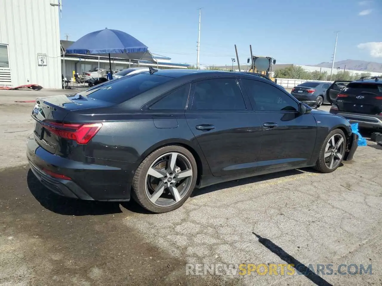 3 Фотография поврежденного автомобиля WAUM2AF2XMN061369 AUDI A6 2021