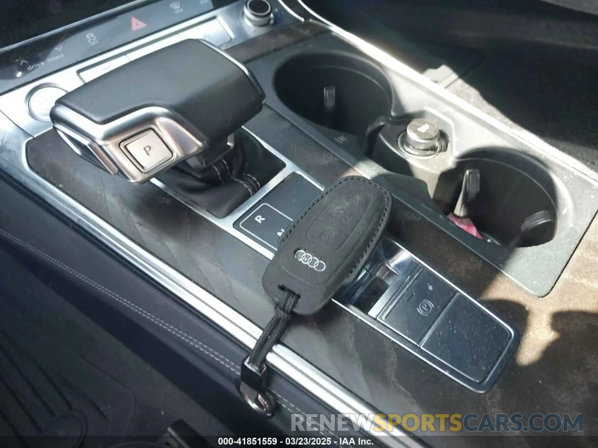11 Фотография поврежденного автомобиля WAU72BF2XLN086368 AUDI A6 ALLROAD 2020