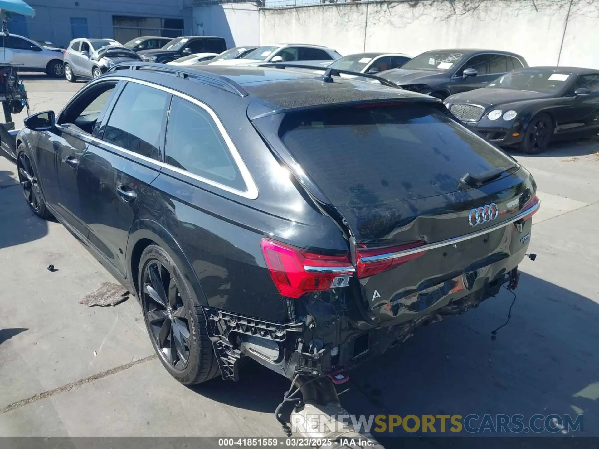3 Фотография поврежденного автомобиля WAU72BF2XLN086368 AUDI A6 ALLROAD 2020