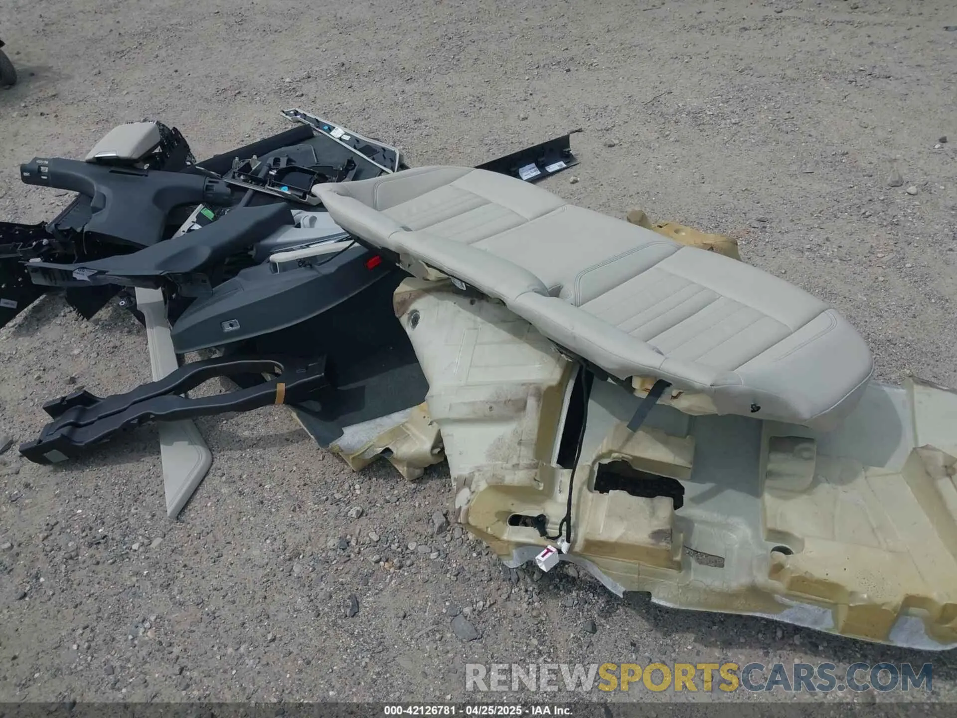 12 Photograph of a damaged car WAUR2AF24KN114229 AUDI A7 2019