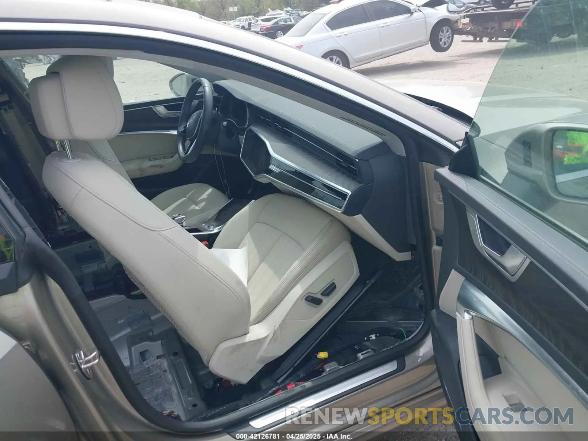 5 Photograph of a damaged car WAUR2AF24KN114229 AUDI A7 2019