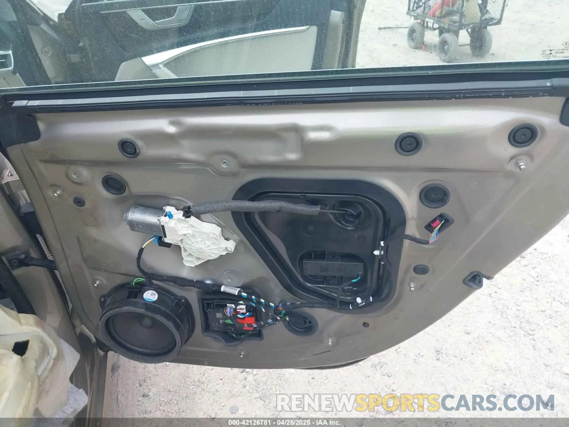 6 Photograph of a damaged car WAUR2AF24KN114229 AUDI A7 2019