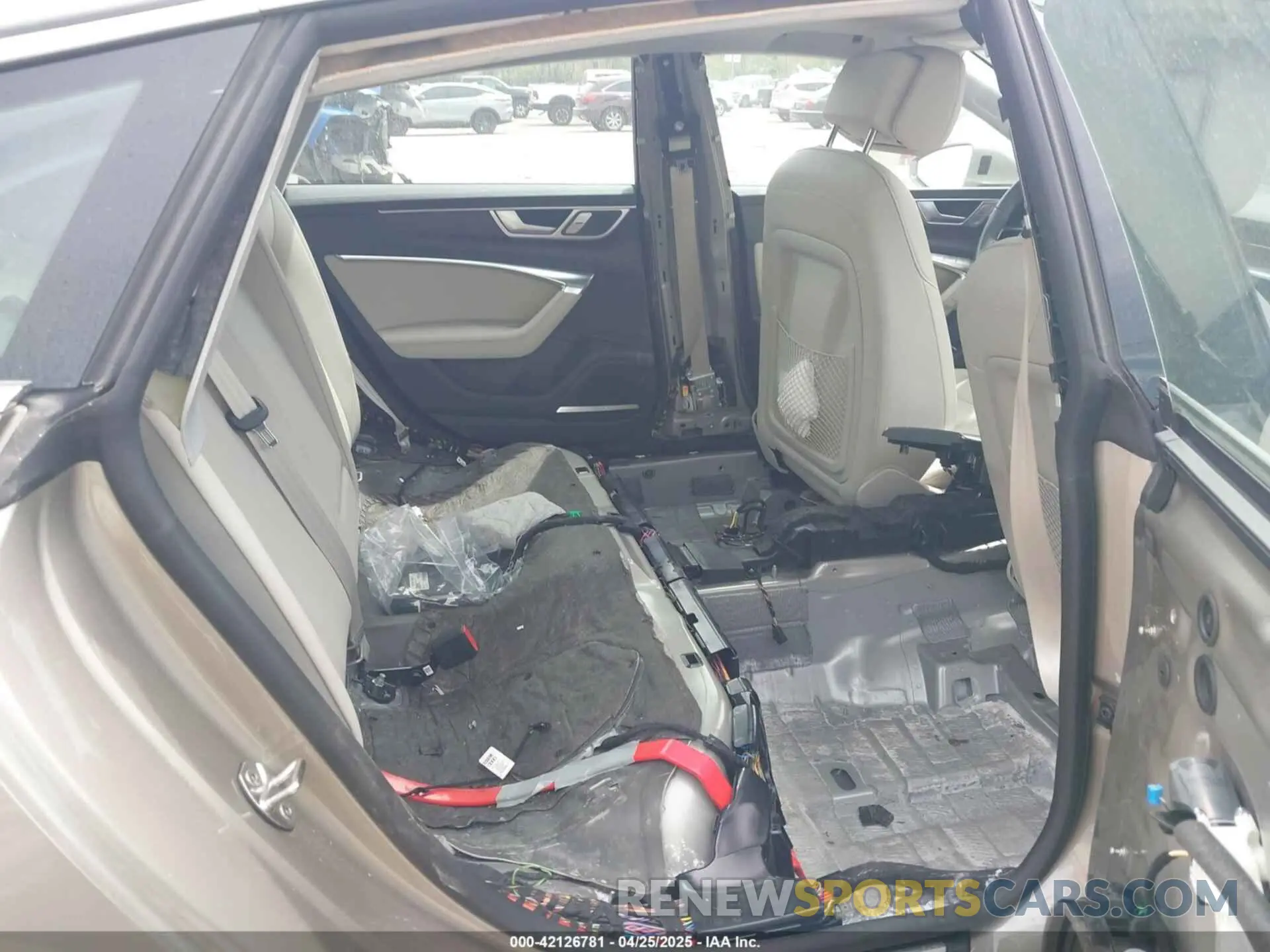 8 Photograph of a damaged car WAUR2AF24KN114229 AUDI A7 2019