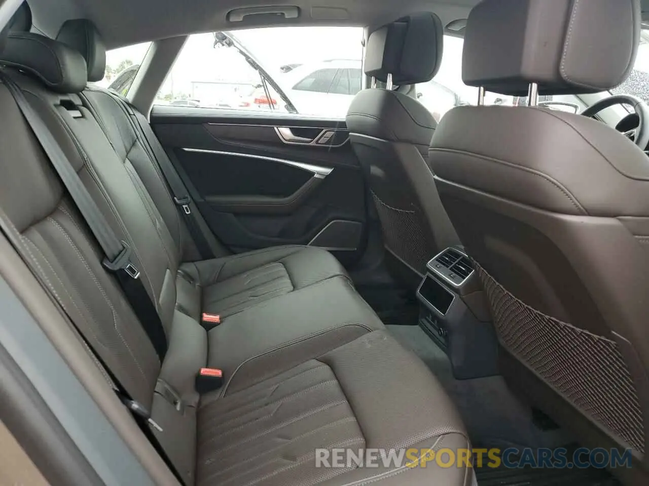 10 Photograph of a damaged car WAUS2AF25KN084997 AUDI A7 2019
