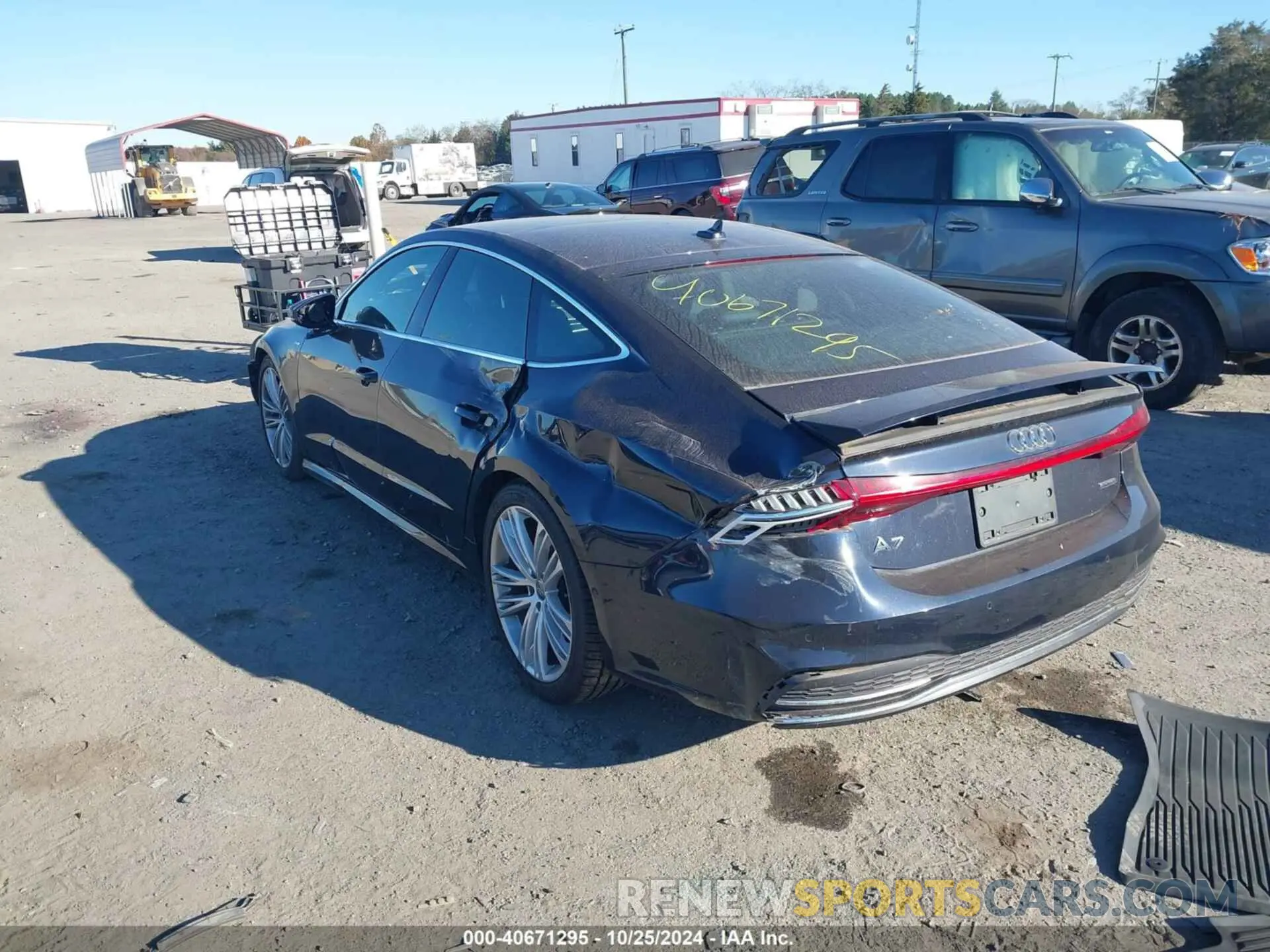 3 Фотография поврежденного автомобиля WAUU2AF25KN041379 AUDI A7 2019