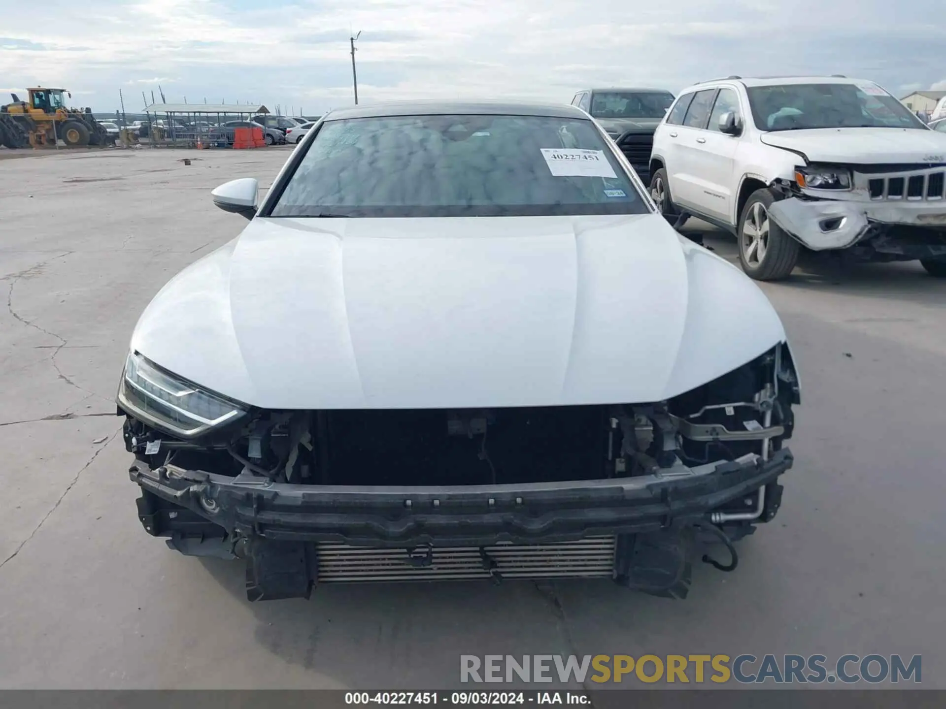 13 Фотография поврежденного автомобиля WAUU2AF25KN070493 AUDI A7 2019