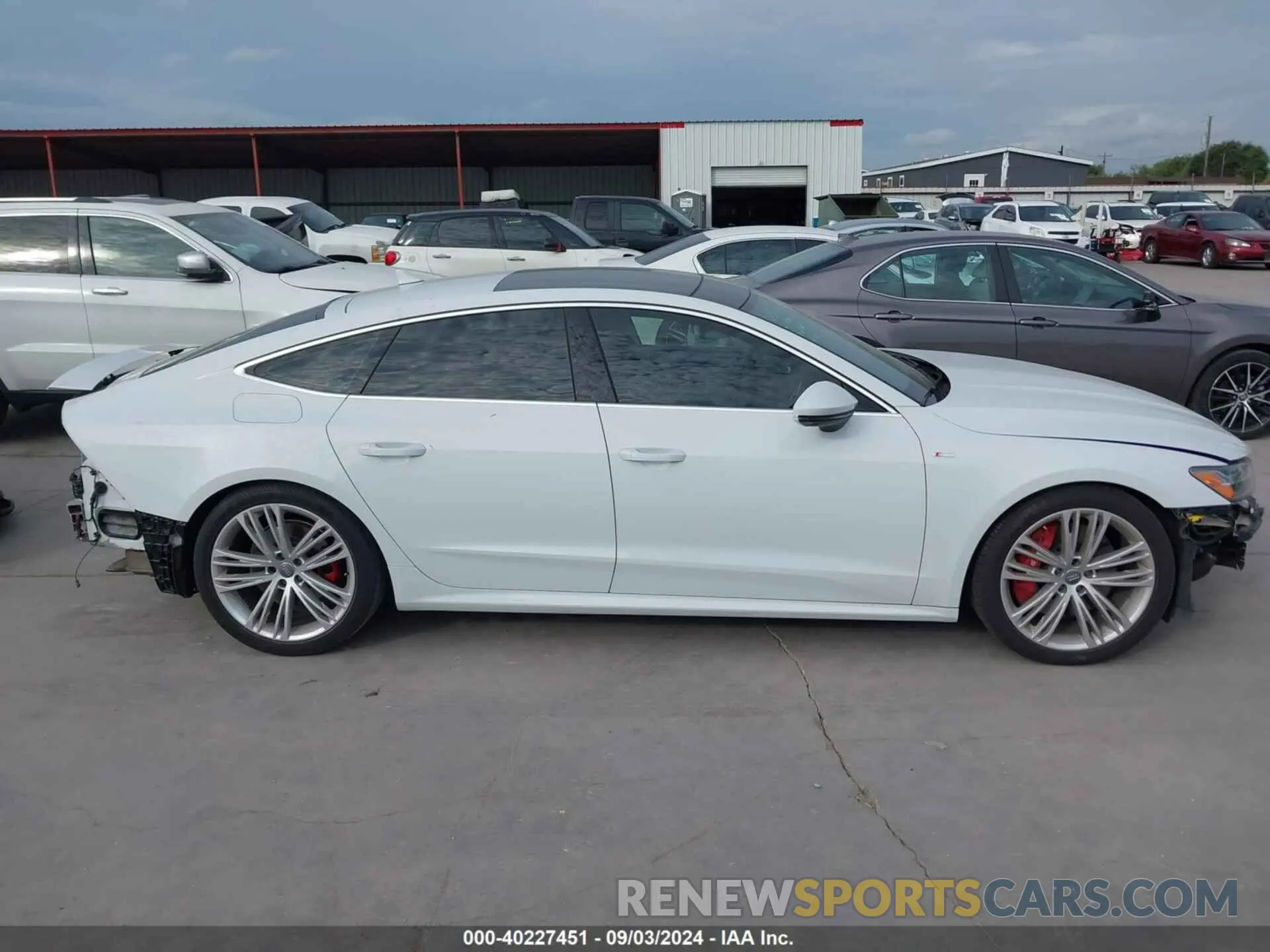 14 Фотография поврежденного автомобиля WAUU2AF25KN070493 AUDI A7 2019