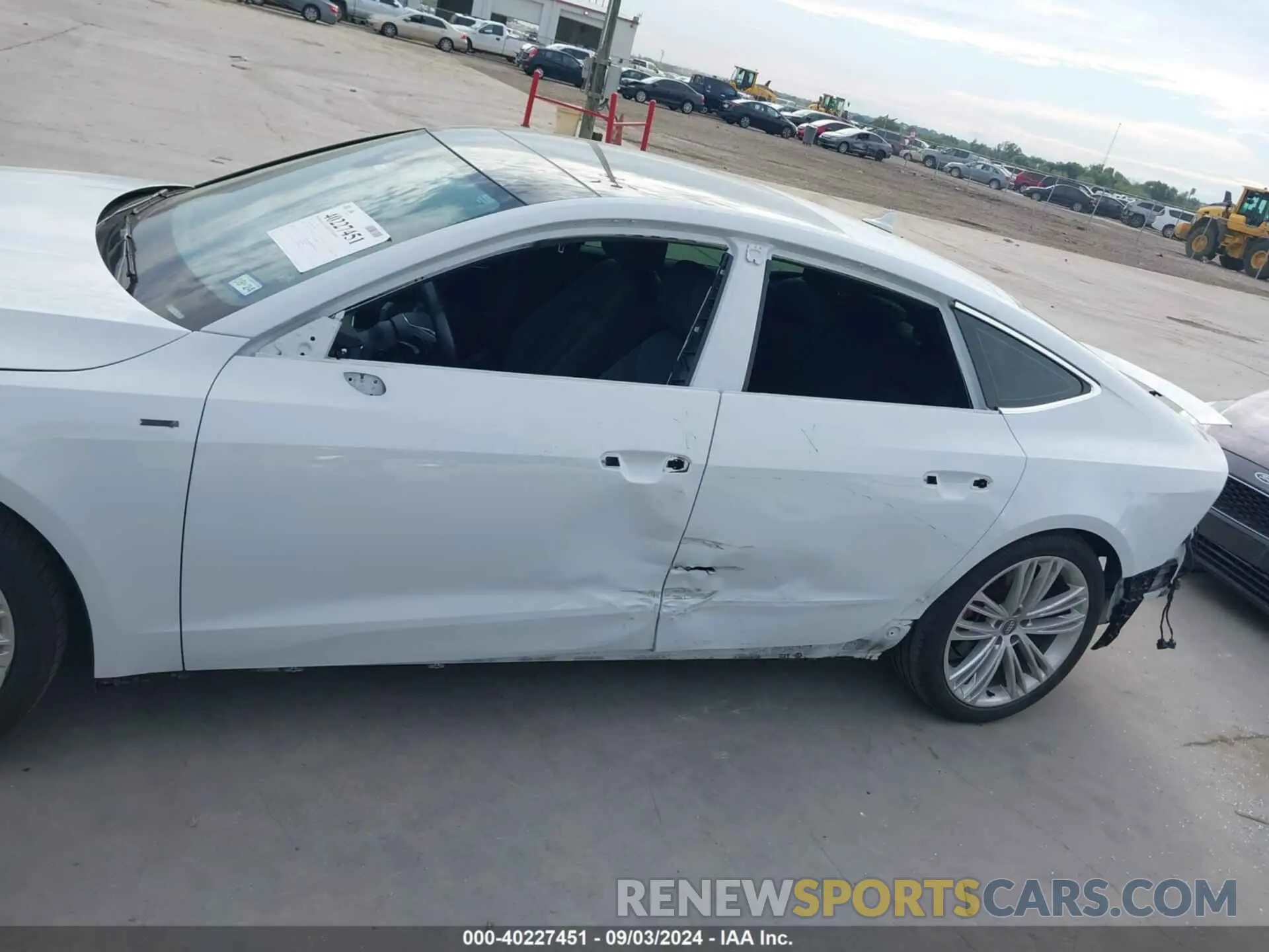 15 Фотография поврежденного автомобиля WAUU2AF25KN070493 AUDI A7 2019