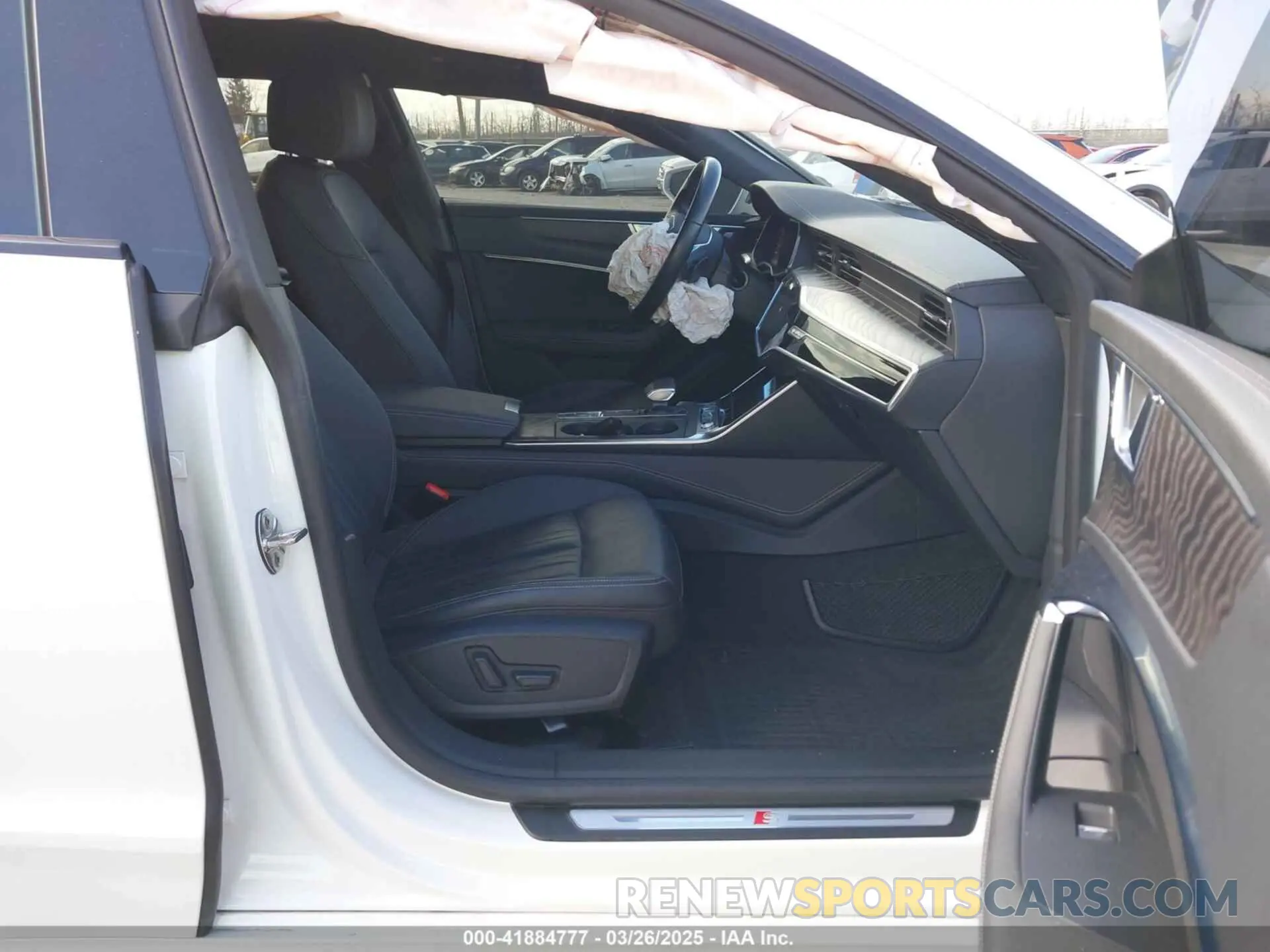 5 Photograph of a damaged car WAUU2AF27KN116258 AUDI A7 2019