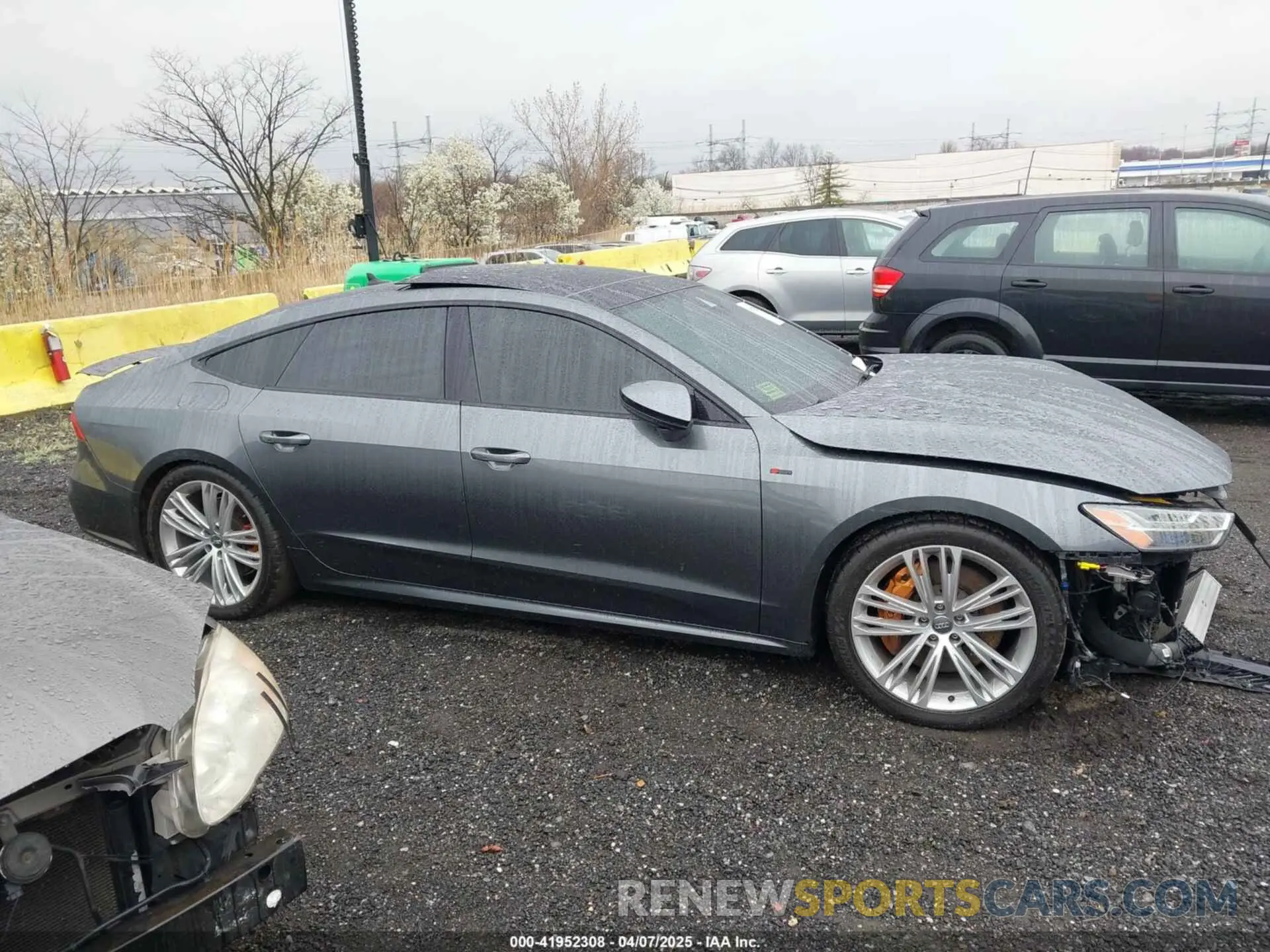 13 Photograph of a damaged car WAUV2AF21KN040153 AUDI A7 2019