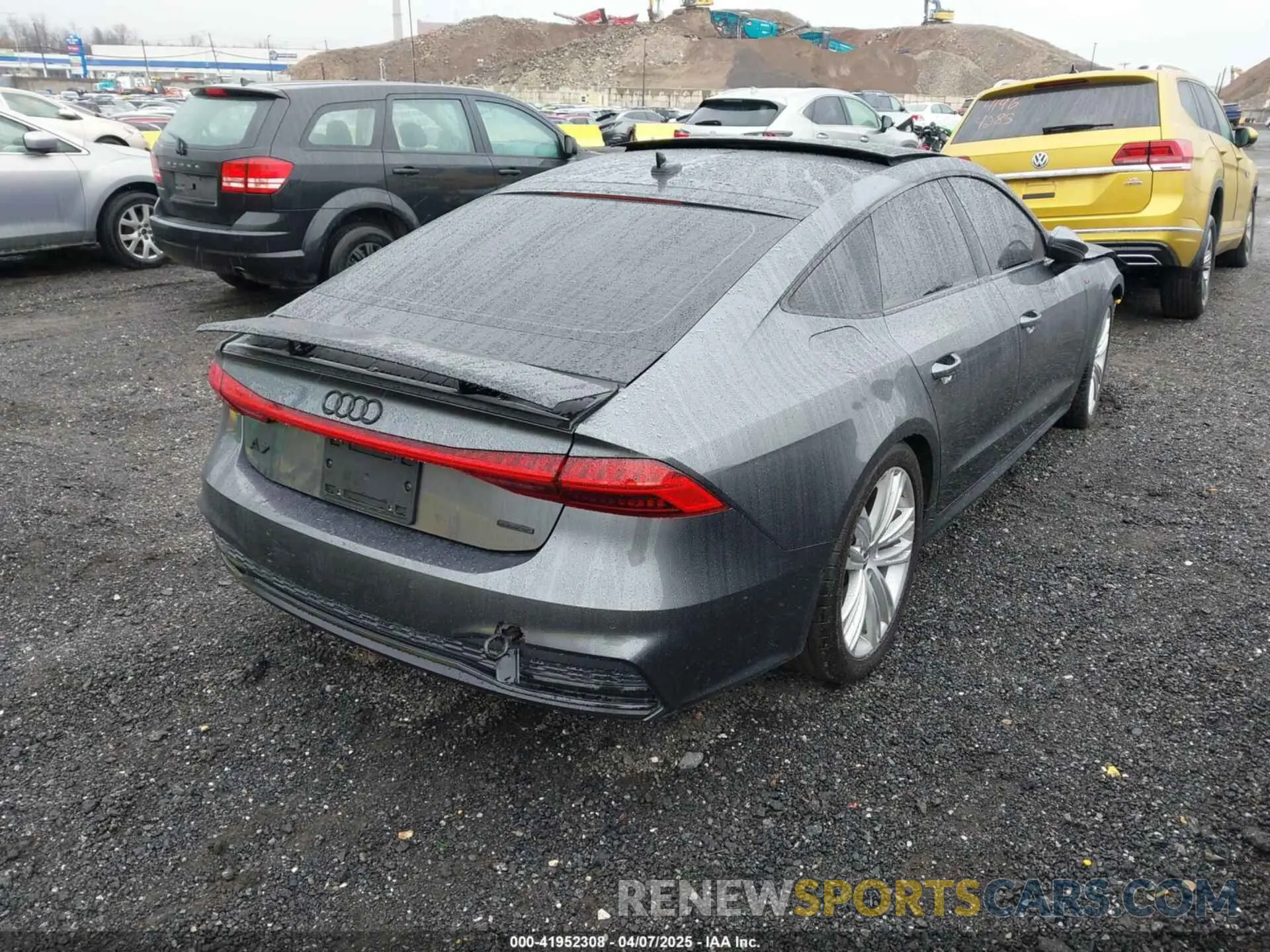 4 Photograph of a damaged car WAUV2AF21KN040153 AUDI A7 2019