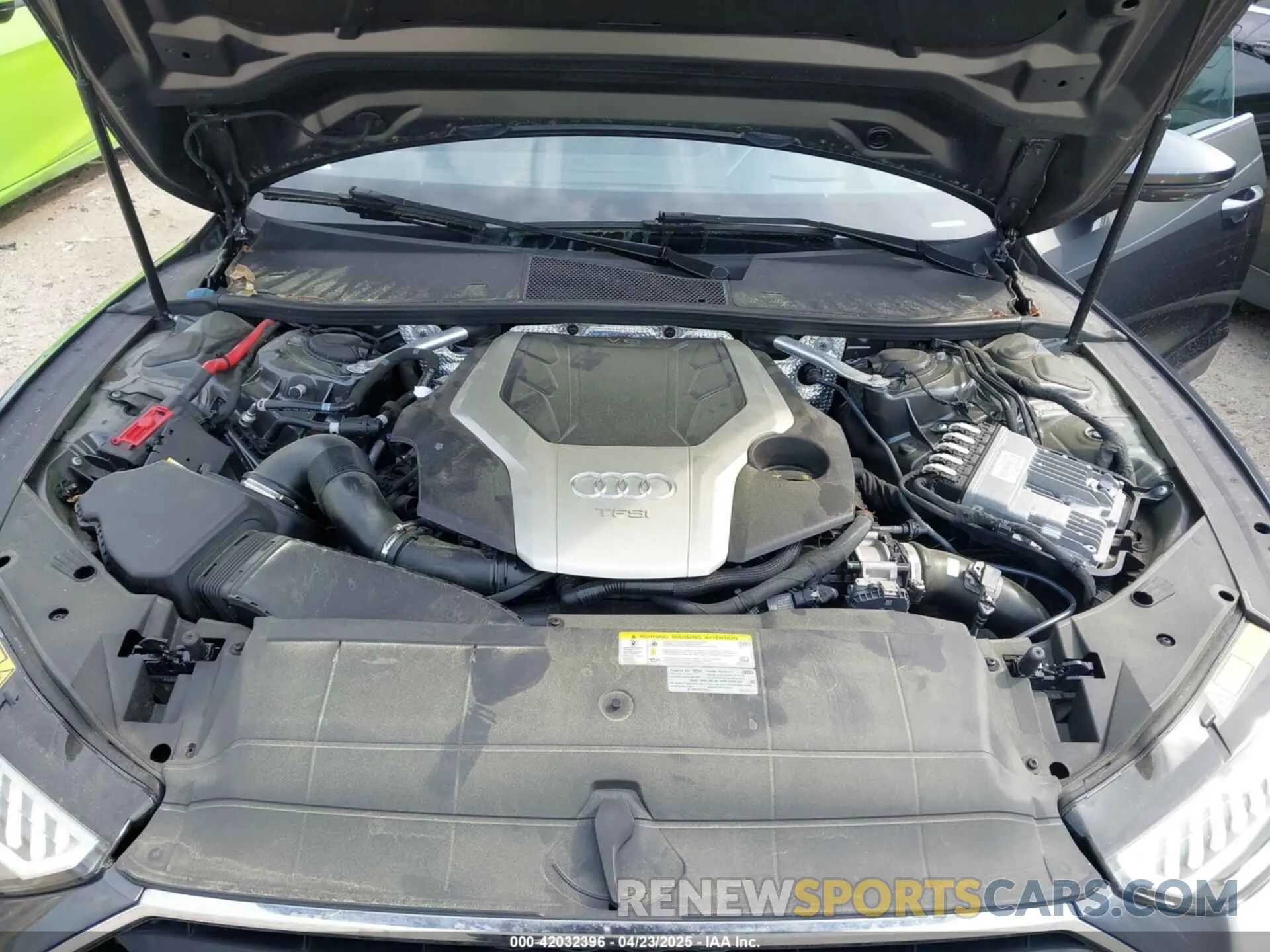 10 Photograph of a damaged car WAUV2AF24KN120272 AUDI A7 2019