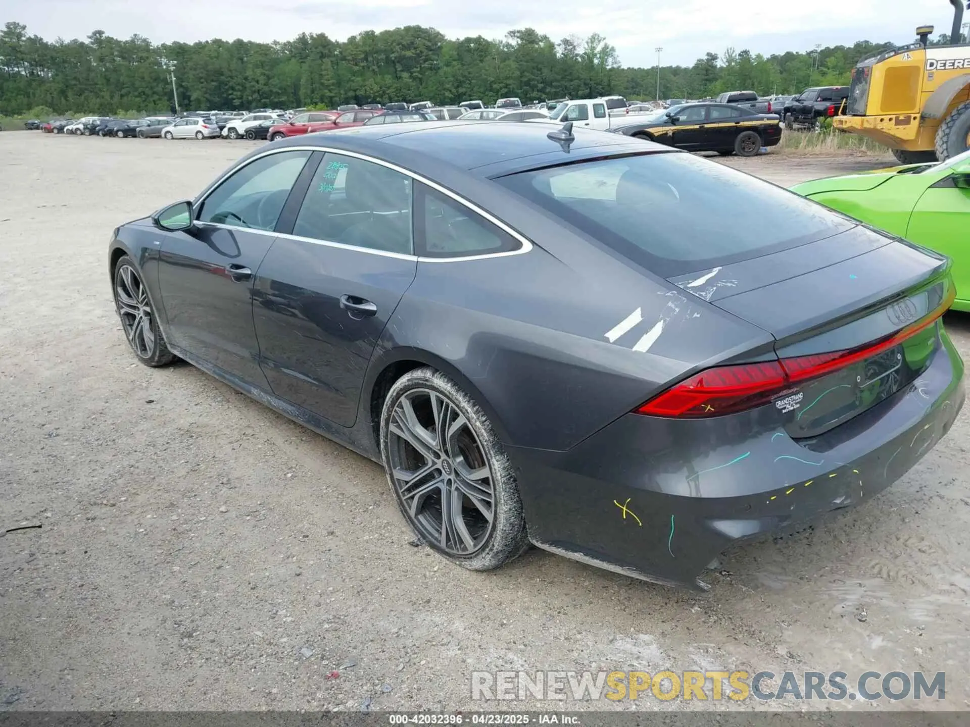 3 Photograph of a damaged car WAUV2AF24KN120272 AUDI A7 2019