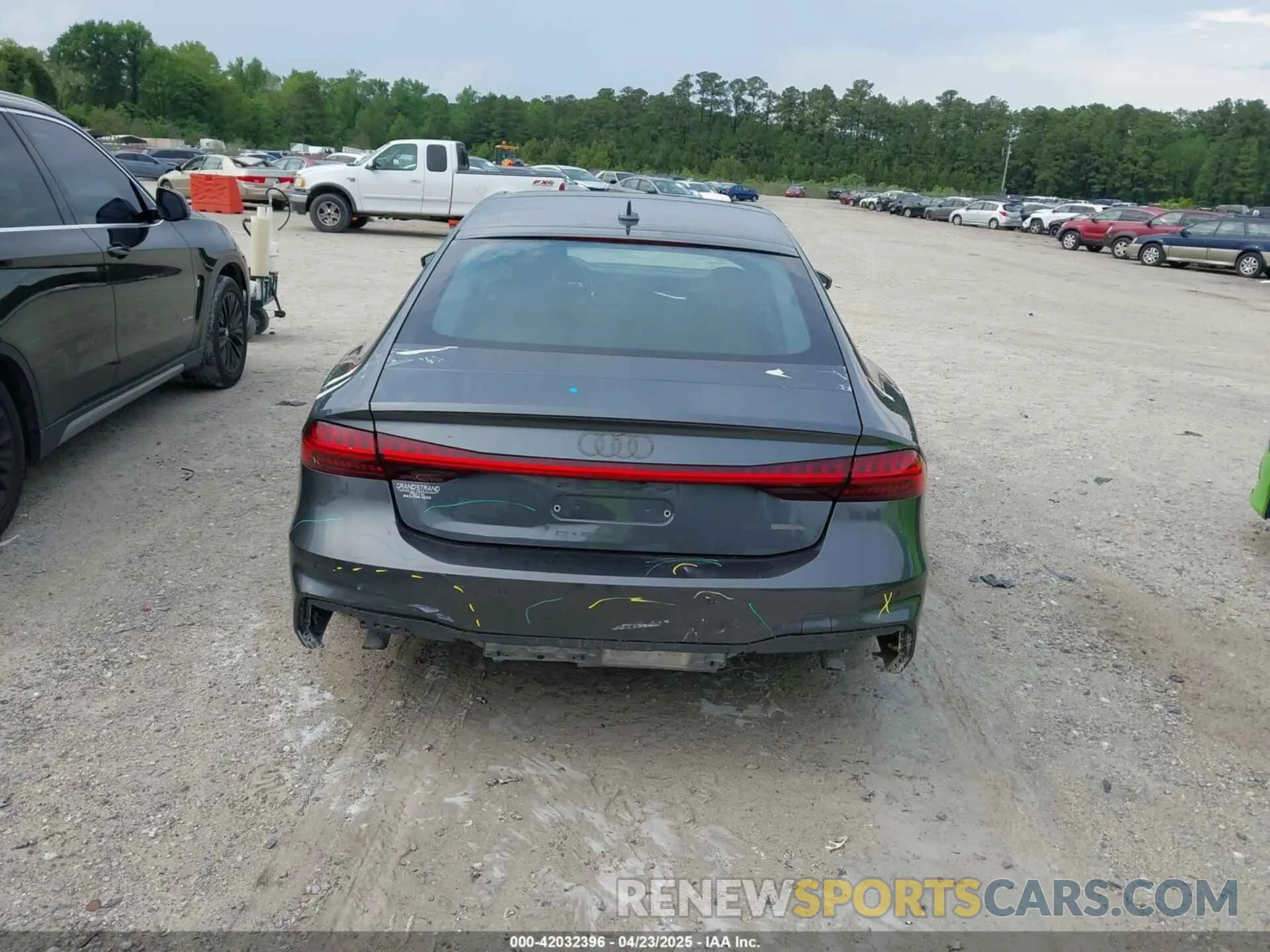 6 Photograph of a damaged car WAUV2AF24KN120272 AUDI A7 2019