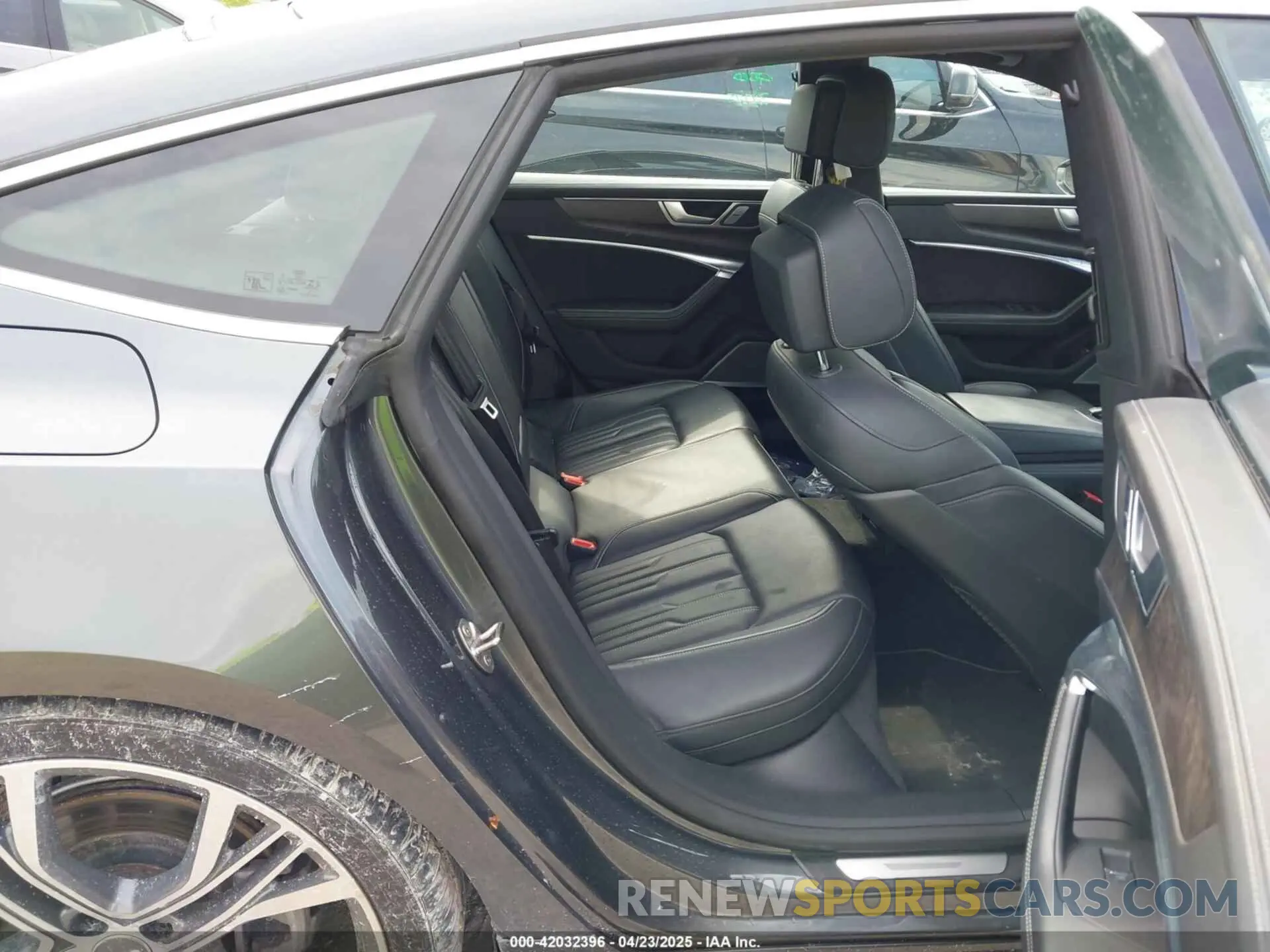 8 Photograph of a damaged car WAUV2AF24KN120272 AUDI A7 2019
