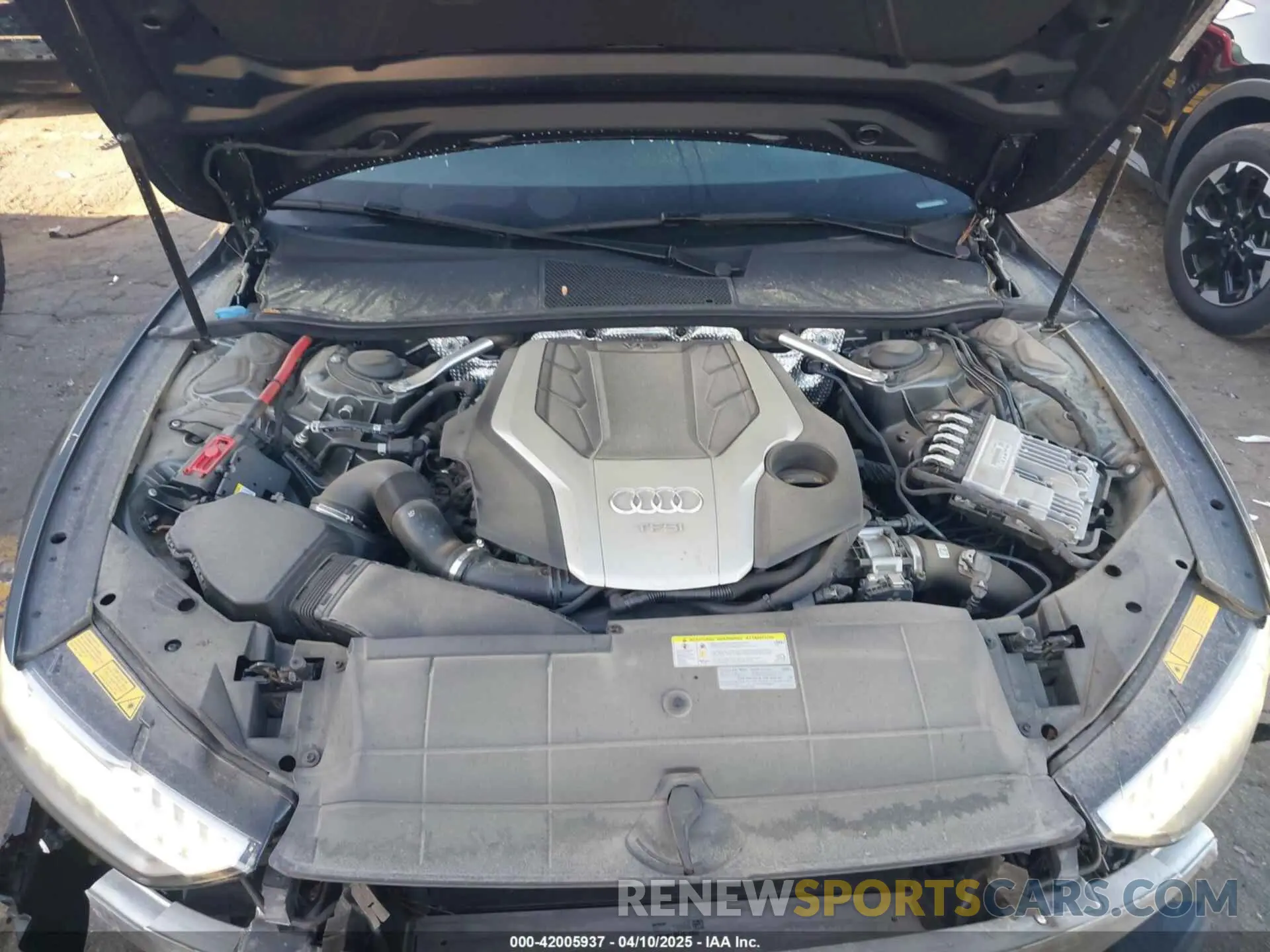 10 Photograph of a damaged car WAUV2AF25KN108812 AUDI A7 2019