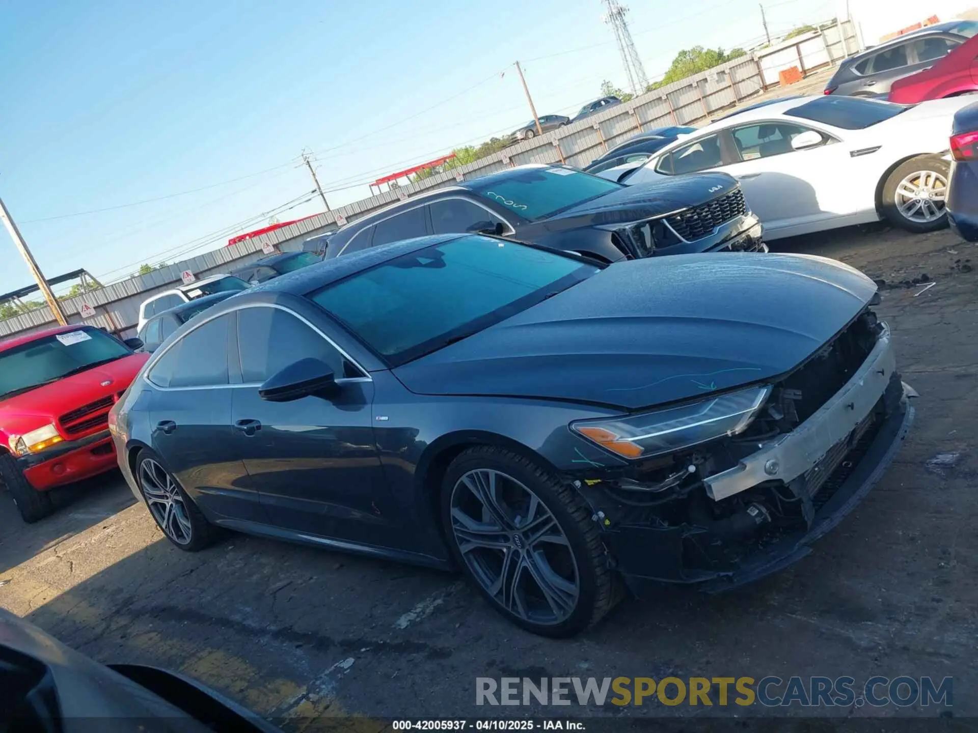 13 Photograph of a damaged car WAUV2AF25KN108812 AUDI A7 2019