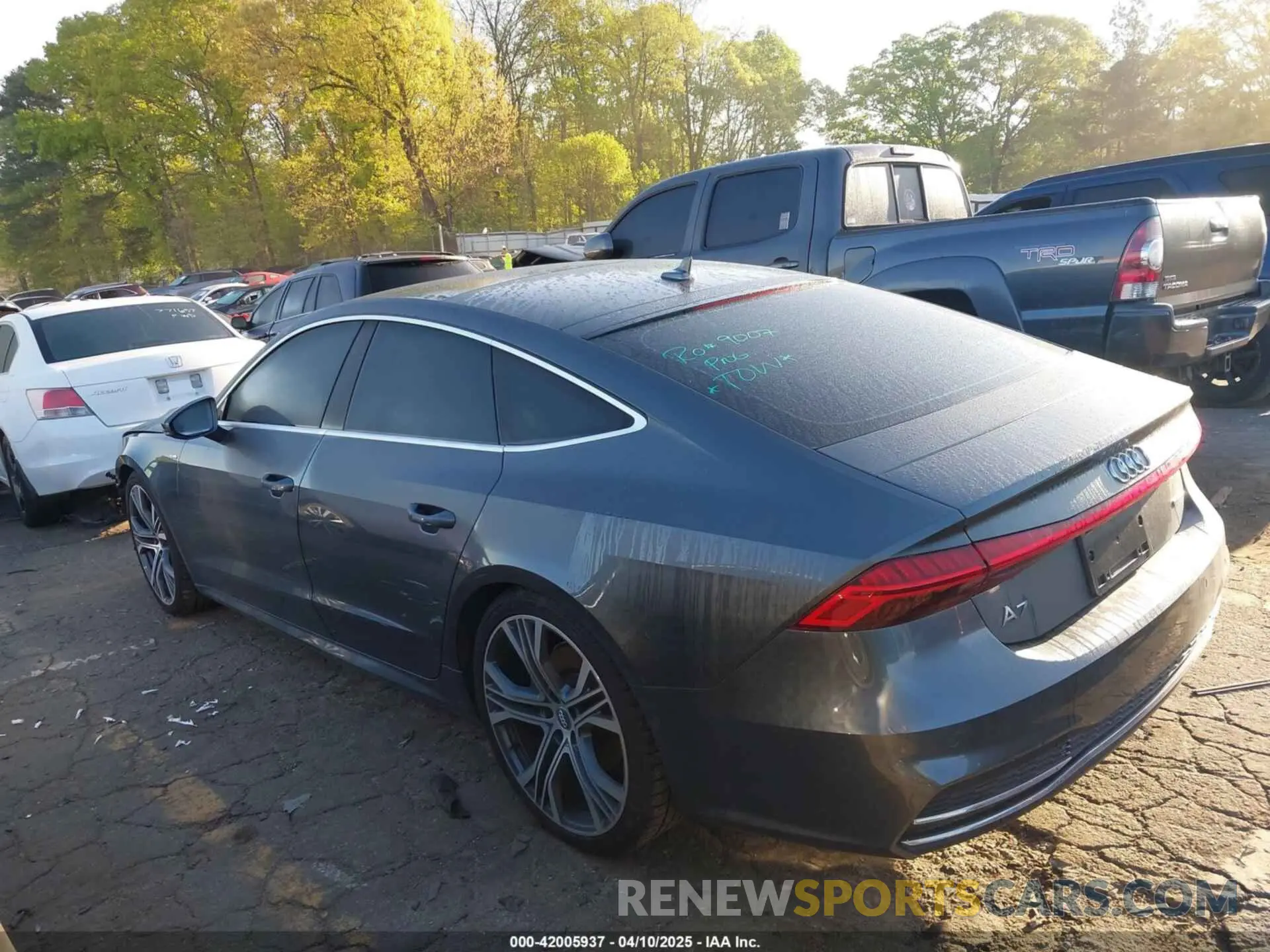 14 Photograph of a damaged car WAUV2AF25KN108812 AUDI A7 2019
