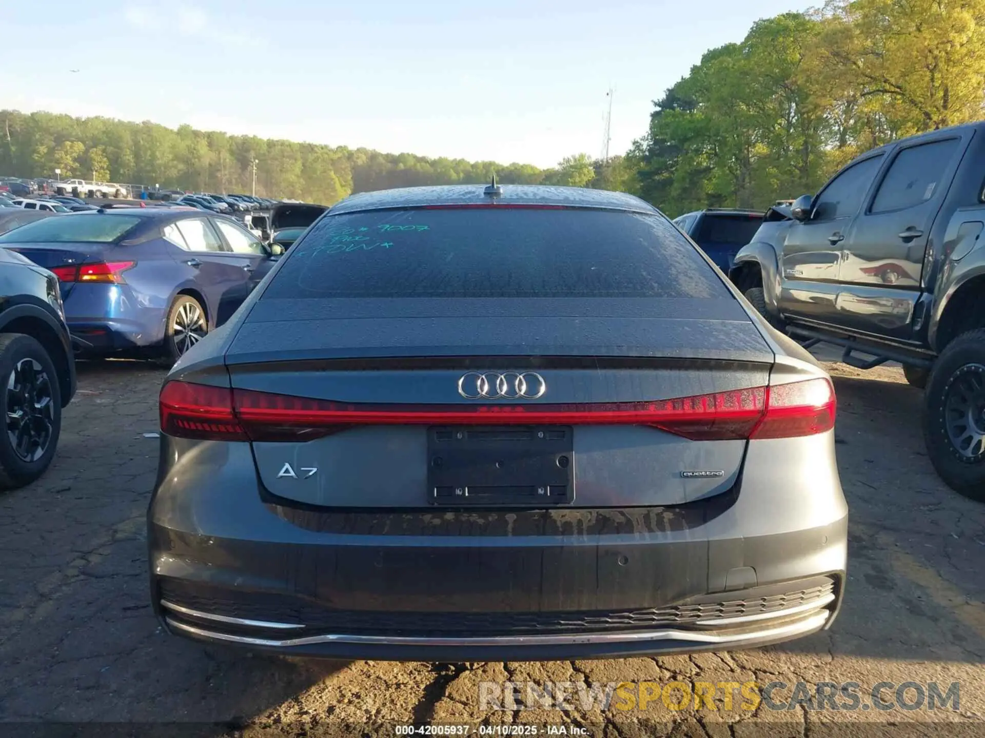 16 Photograph of a damaged car WAUV2AF25KN108812 AUDI A7 2019