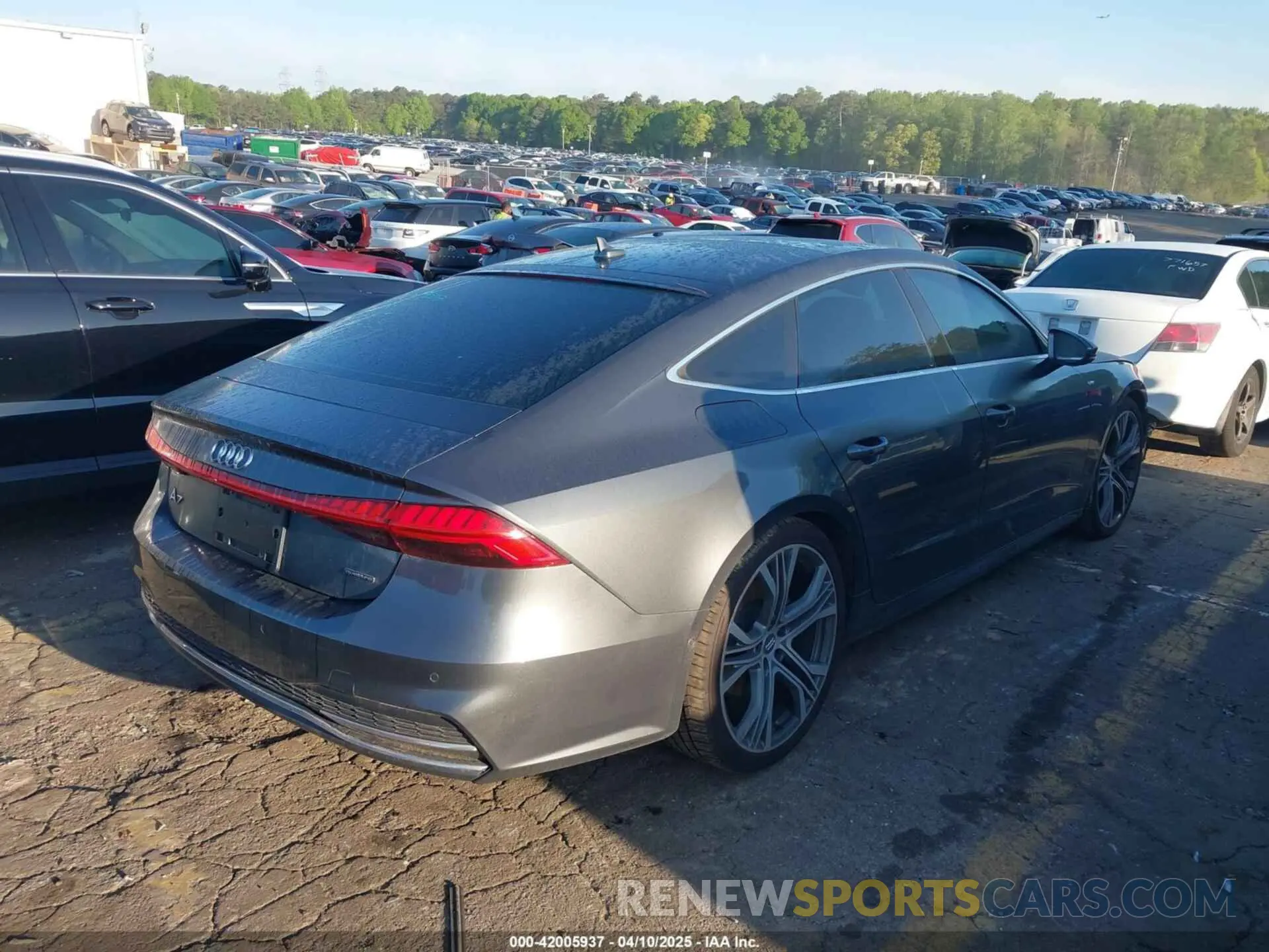 4 Photograph of a damaged car WAUV2AF25KN108812 AUDI A7 2019