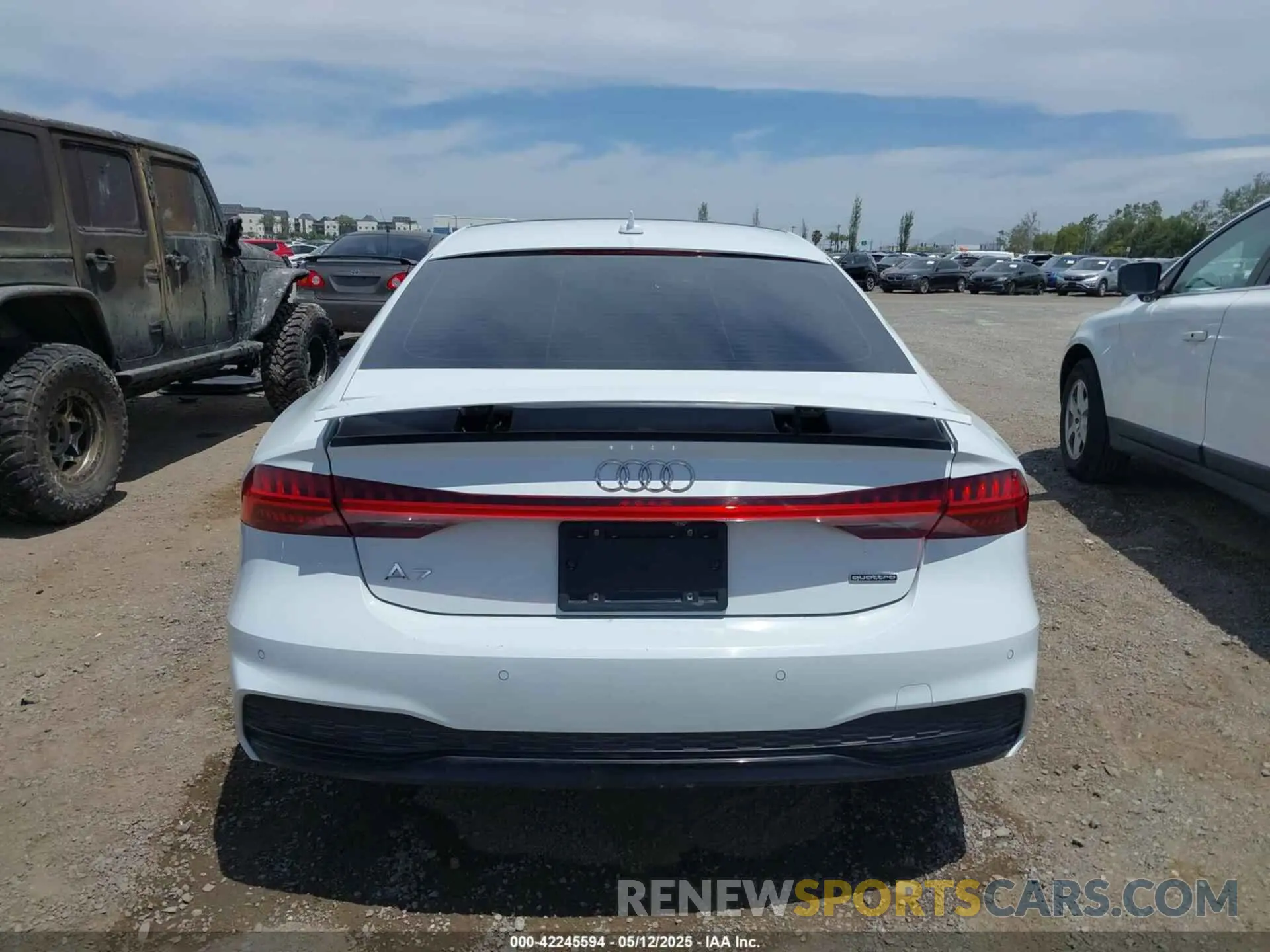 16 Photograph of a damaged car WAUU2AF29LN057151 AUDI A7 SPORTBACK 2020