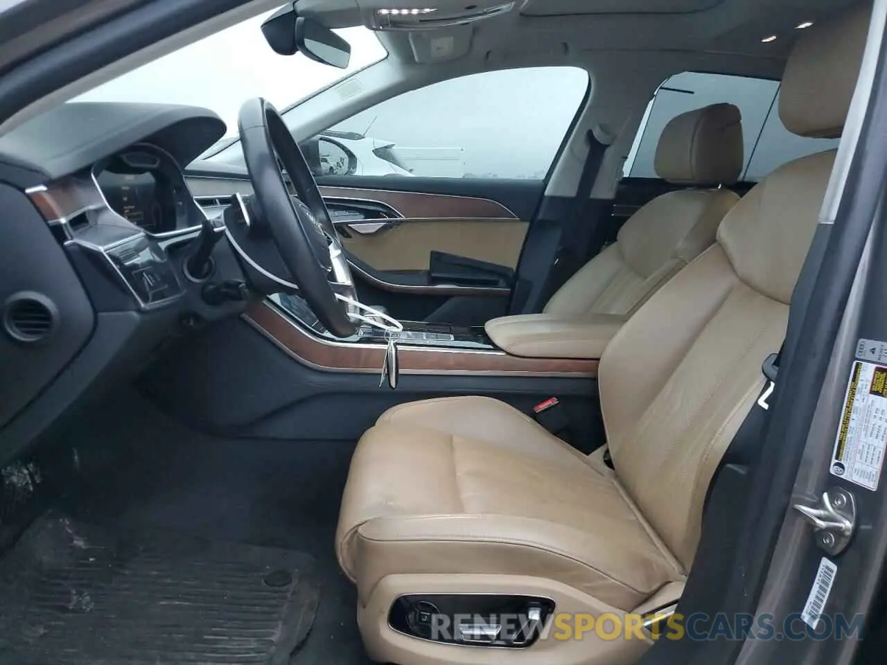 7 Photograph of a damaged car WAU8DAF83KN009594 AUDI A8 2019