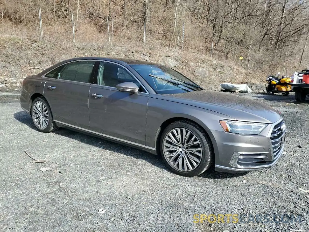 4 Фотография поврежденного автомобиля WAU8DAF86KN005264 AUDI A8 2019